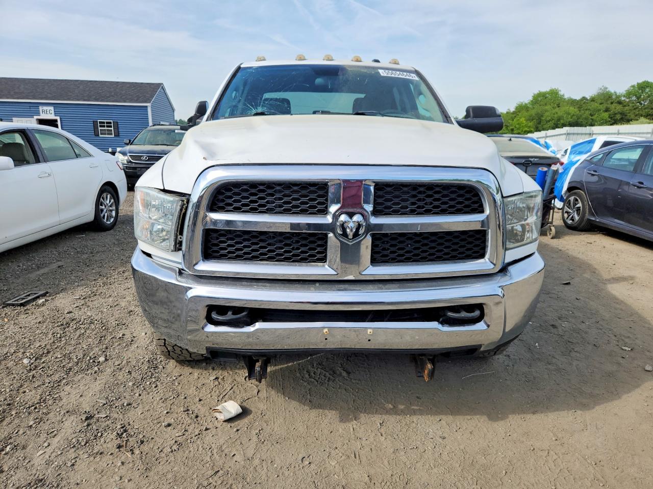 2013 Ram 2500 St White vin: 3C6TR5CTXDG603648