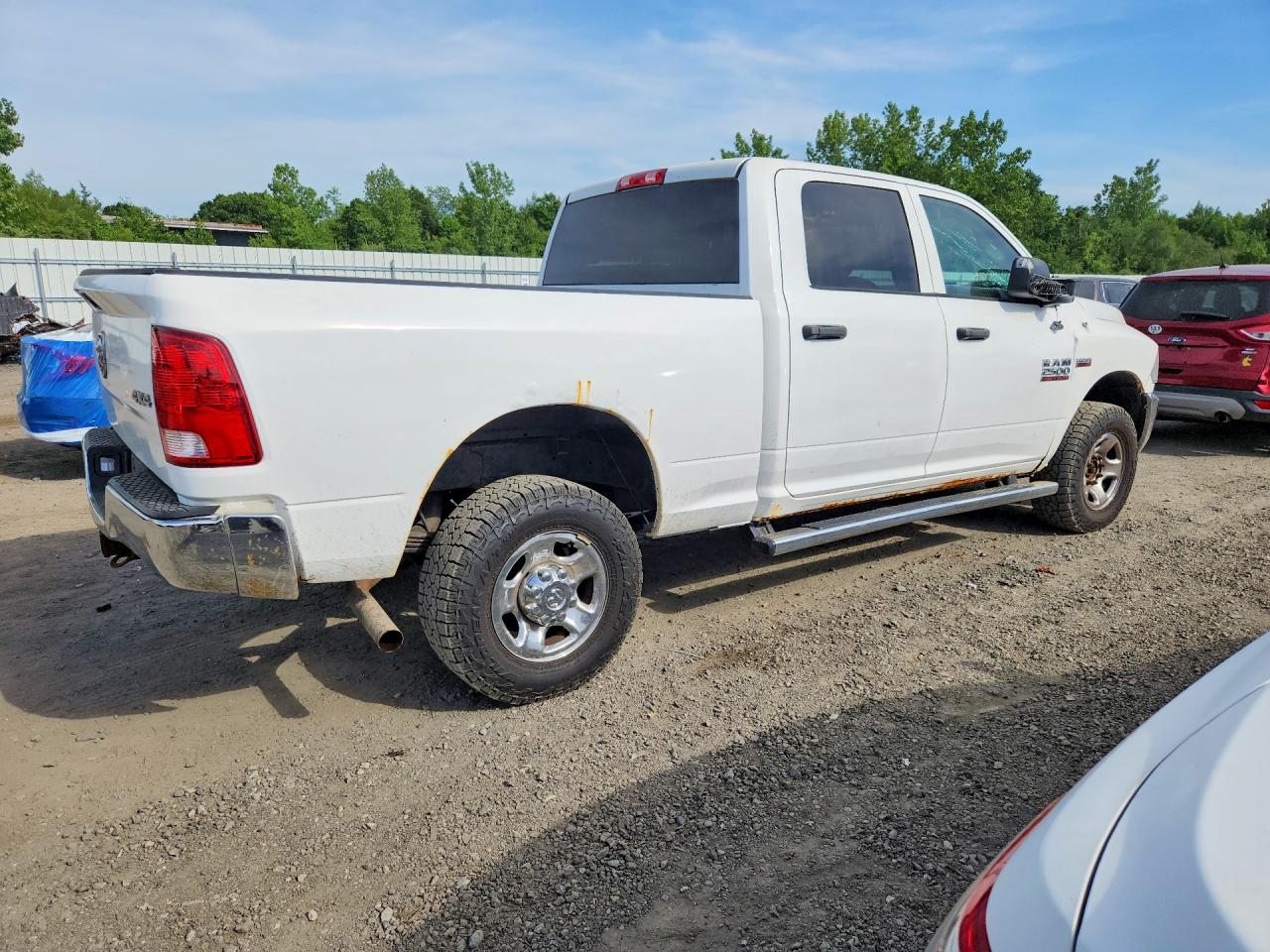 2013 Ram 2500 St White vin: 3C6TR5CTXDG603648