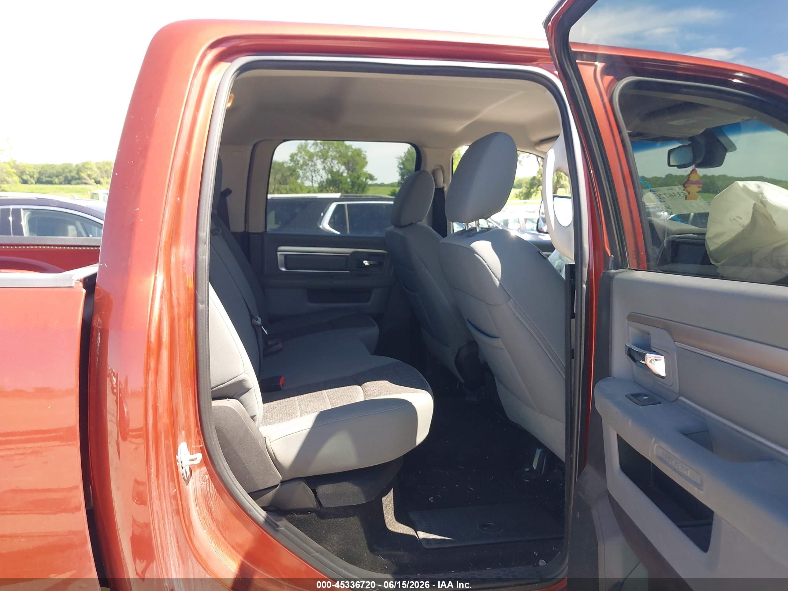2013 Ram 2500 Big Horn Orange vin: 3C6TR5DT7DG526428