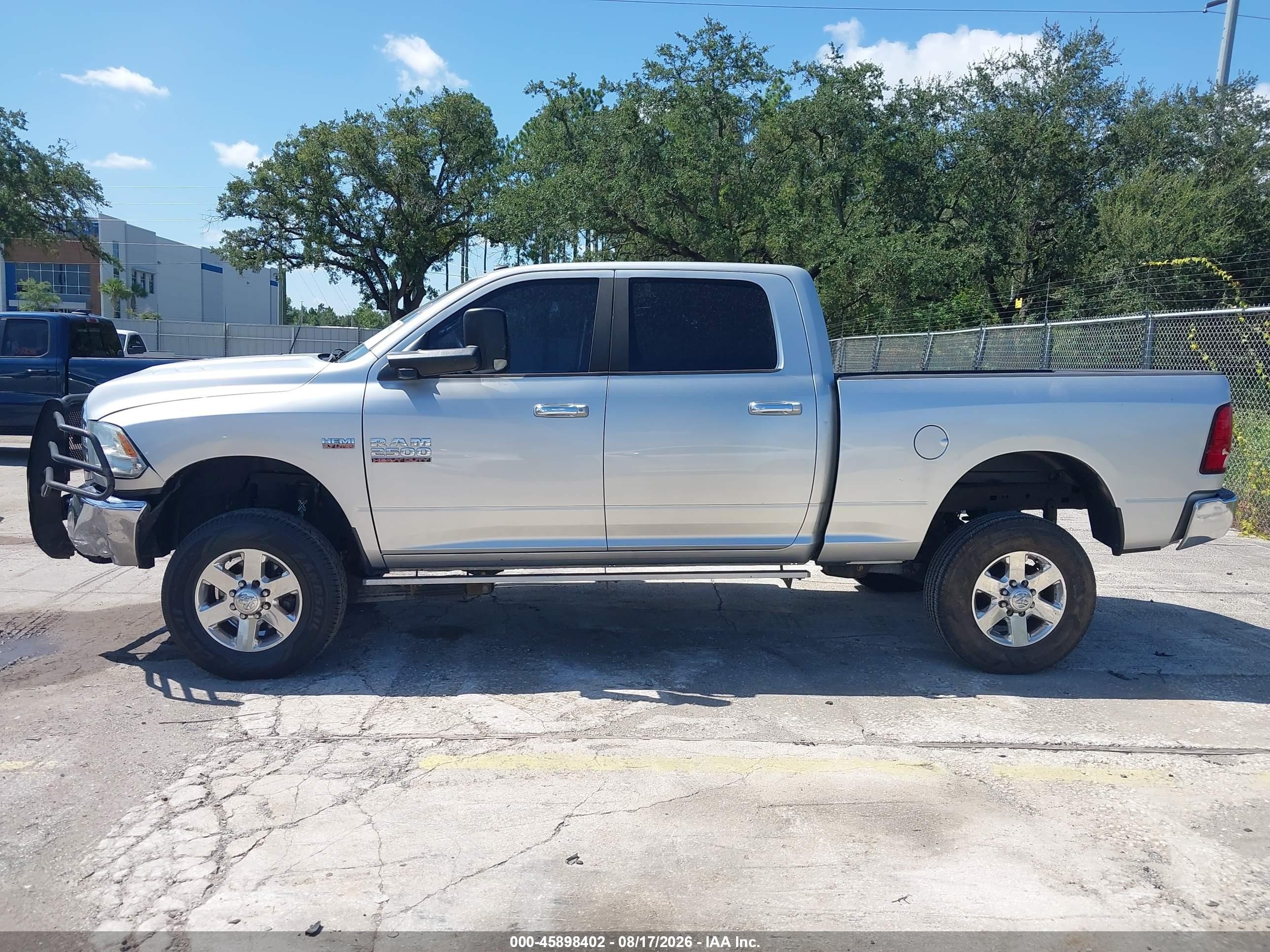 2014 Ram 2500 Slt Серебряный vin: 3C6TR5DTXEG205811
