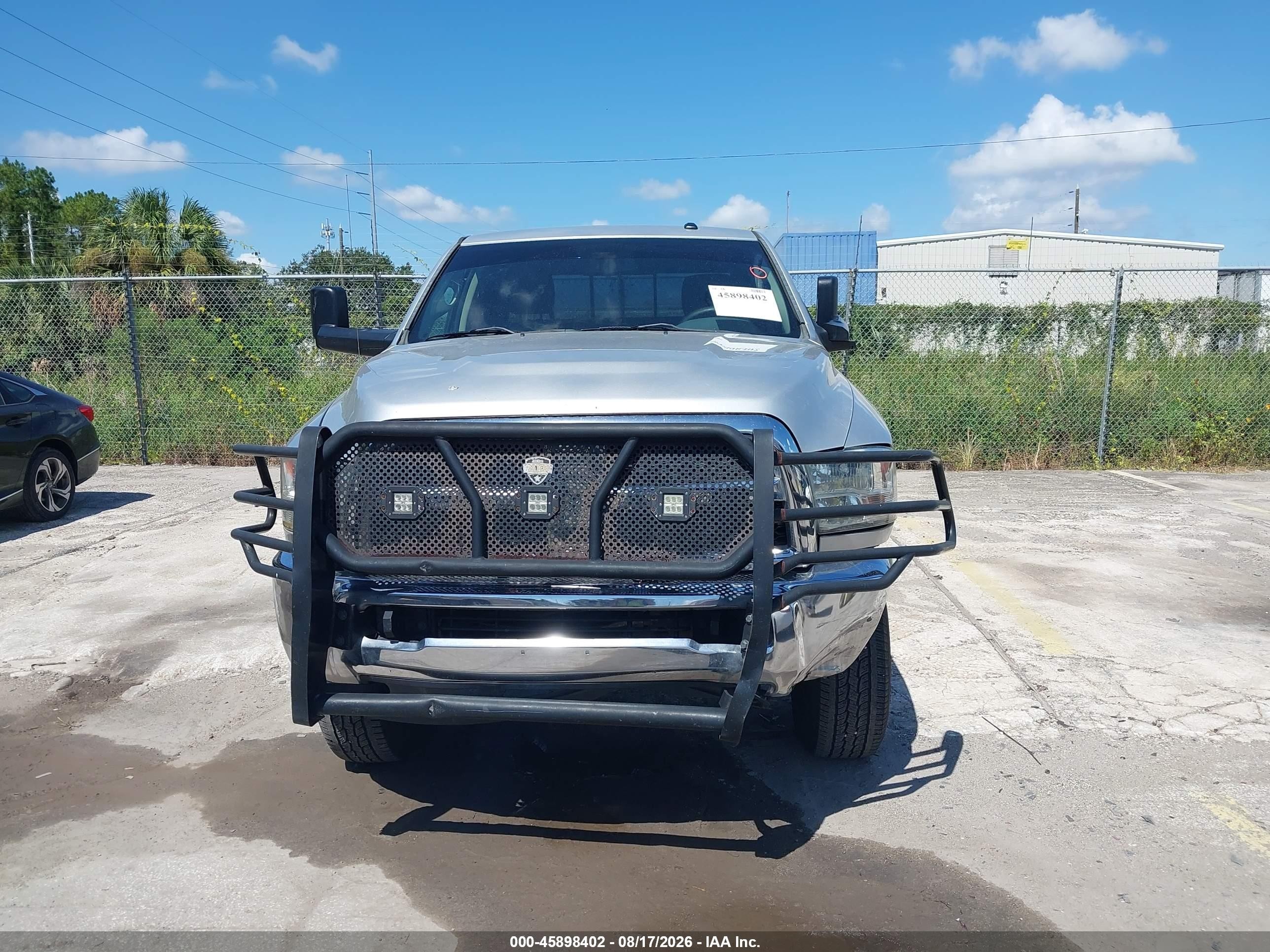2014 Ram 2500 Slt Серебряный vin: 3C6TR5DTXEG205811