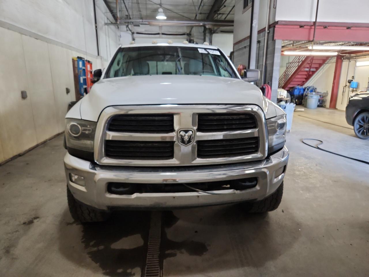 2015 Ram 2500 Powerwagon Белый vin: 3C6TR5EJ3FG514311 Damage: Left Head Lamp, Faded, Repair Required