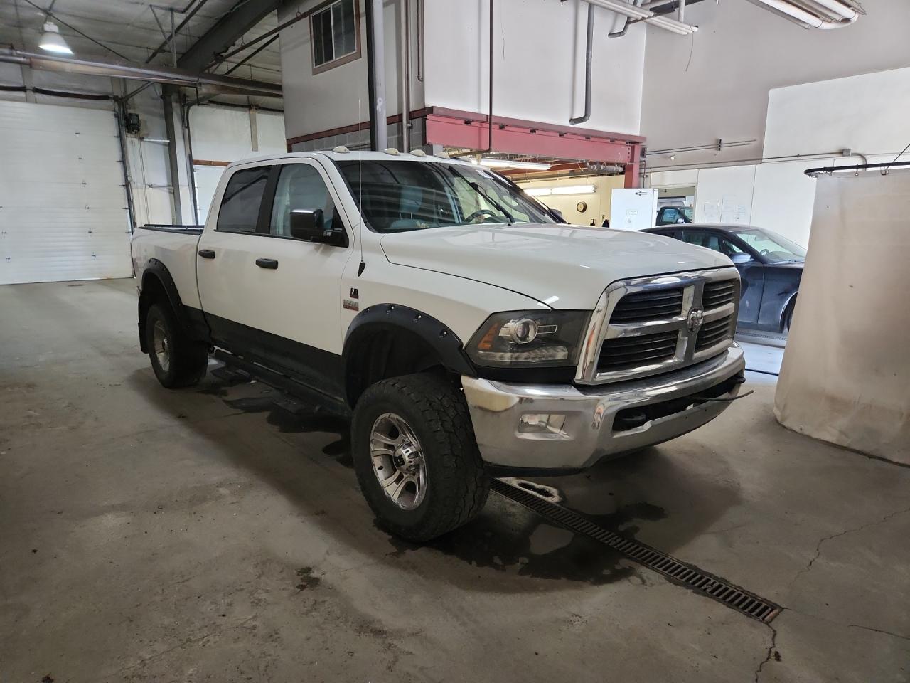 2015 Ram 2500 Powerwagon Белый vin: 3C6TR5EJ3FG514311 Damage: Right Rear Wheel, Aftermarket, Acceptable