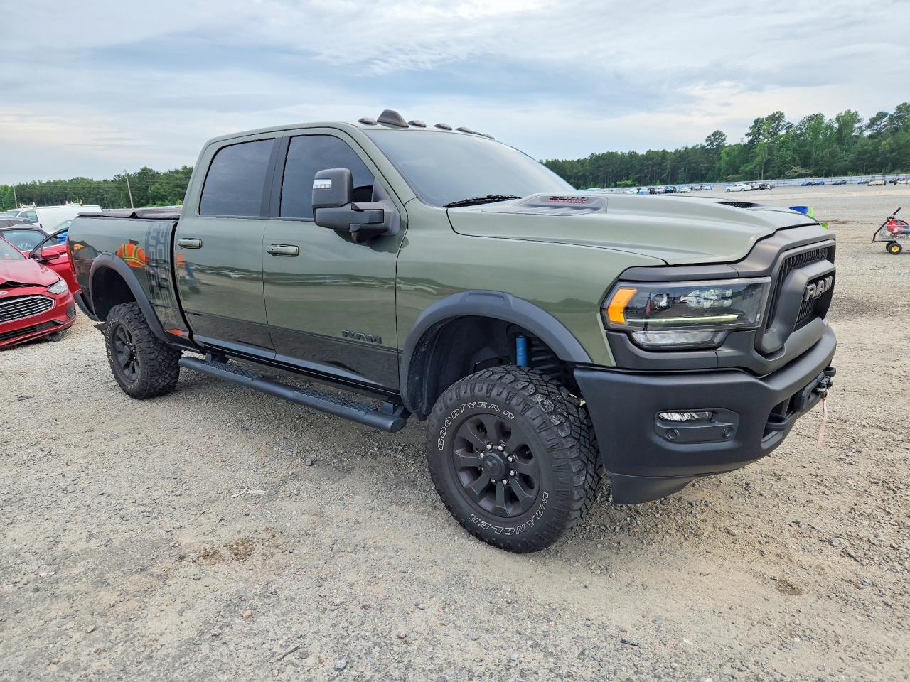 2024 Ram 2500 Powerwagon Green vin: 3C6TR5EJ8RG115317