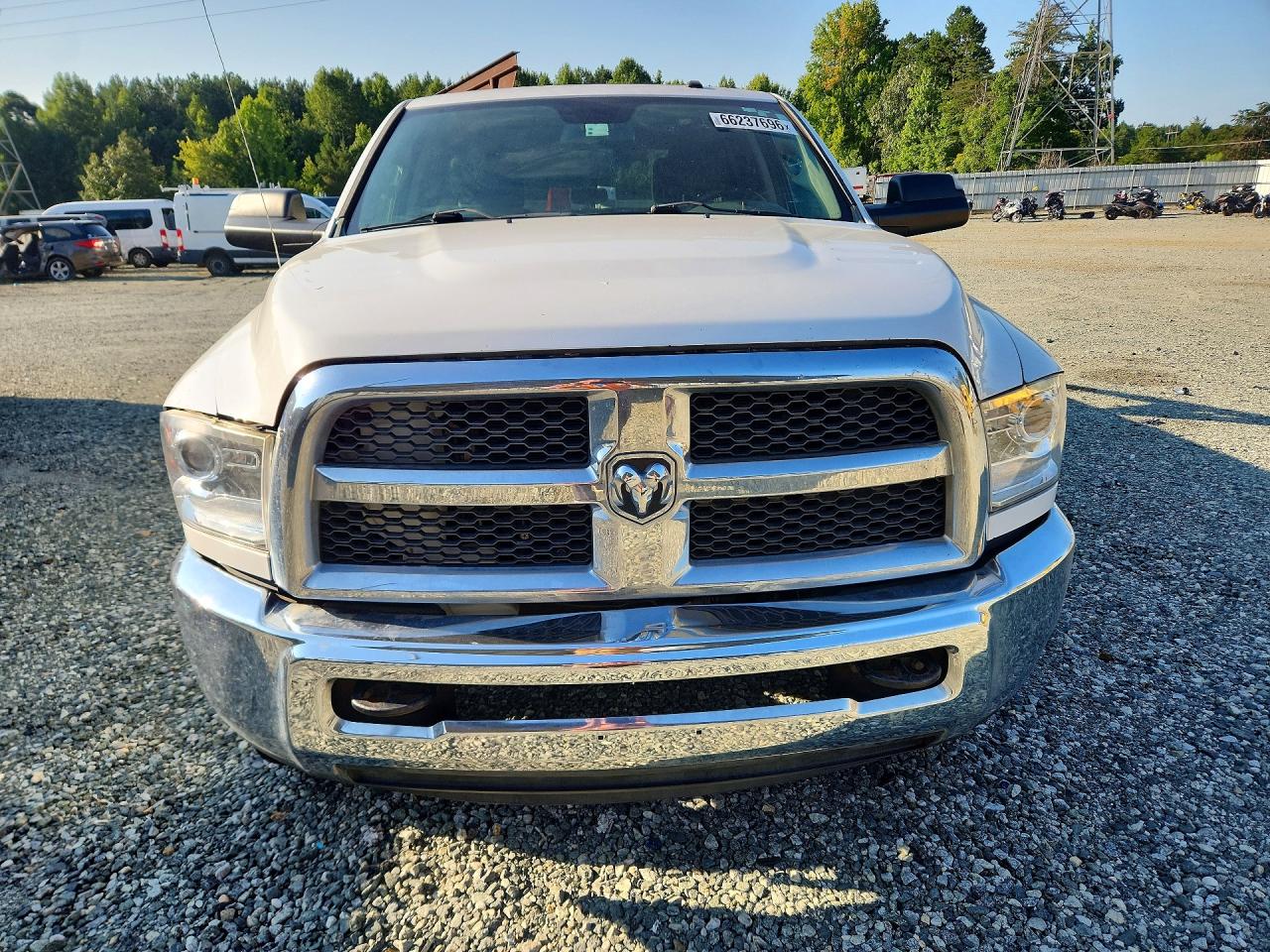 2015 Ram 2500 St White vin: 3C6TR5H27FG588321