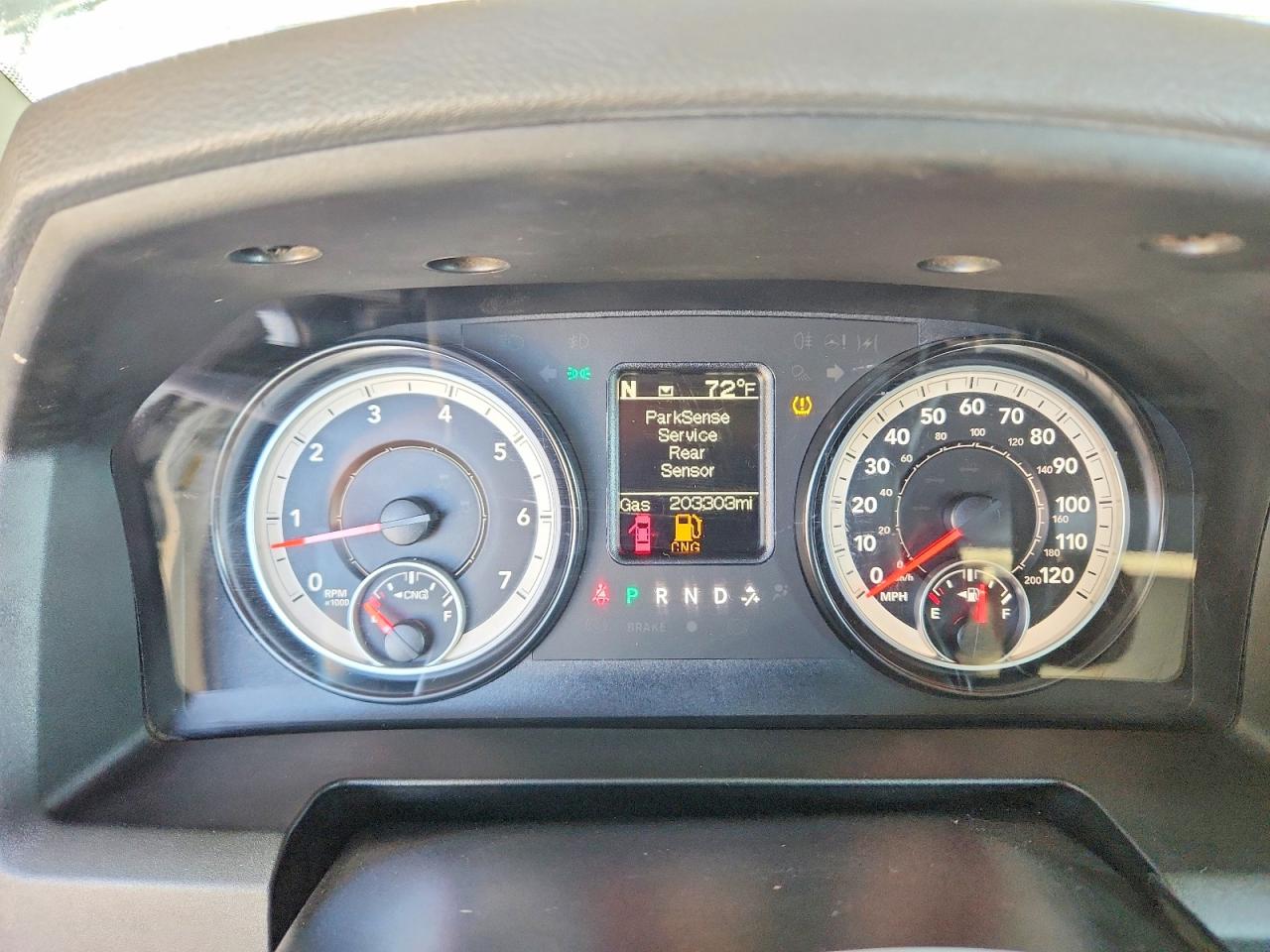 2015 Ram 2500 St White vin: 3C6TR5H27FG588321