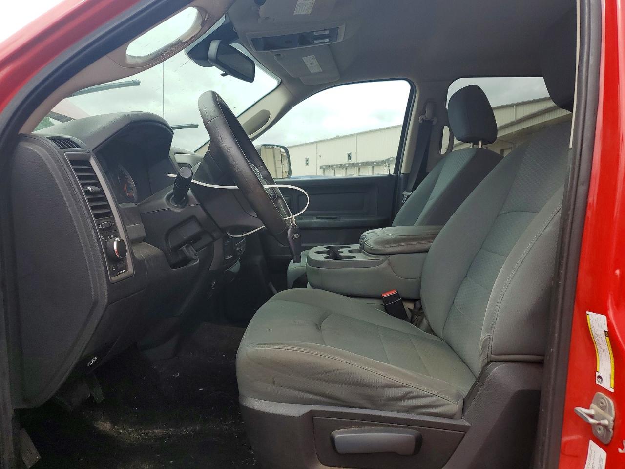 2014 Ram 2500 St Red vin: 3C6TR5HT4EG134955