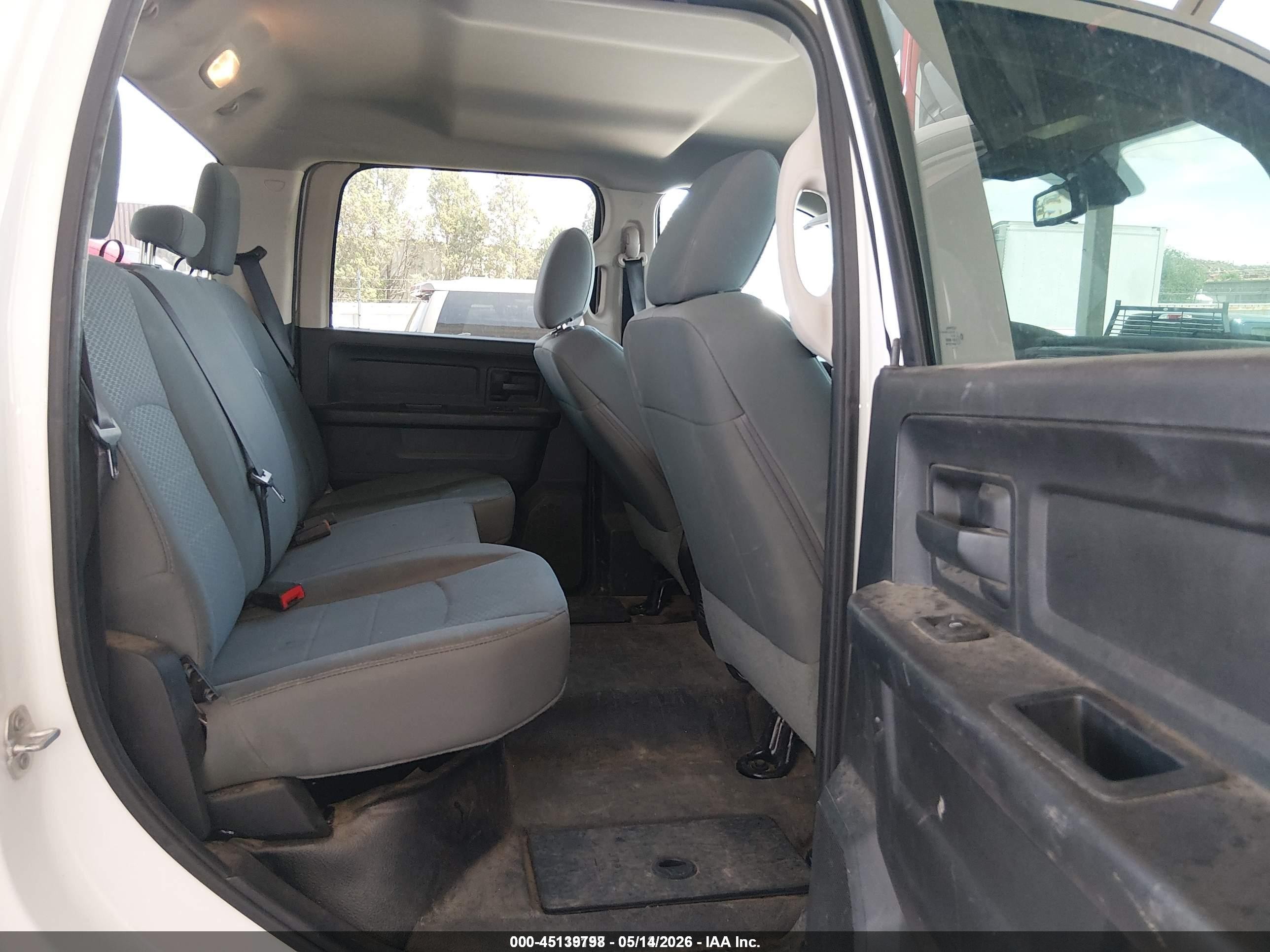 2016 Ram 2500 Tradesman White vin: 3C6TR5HT4GG323267