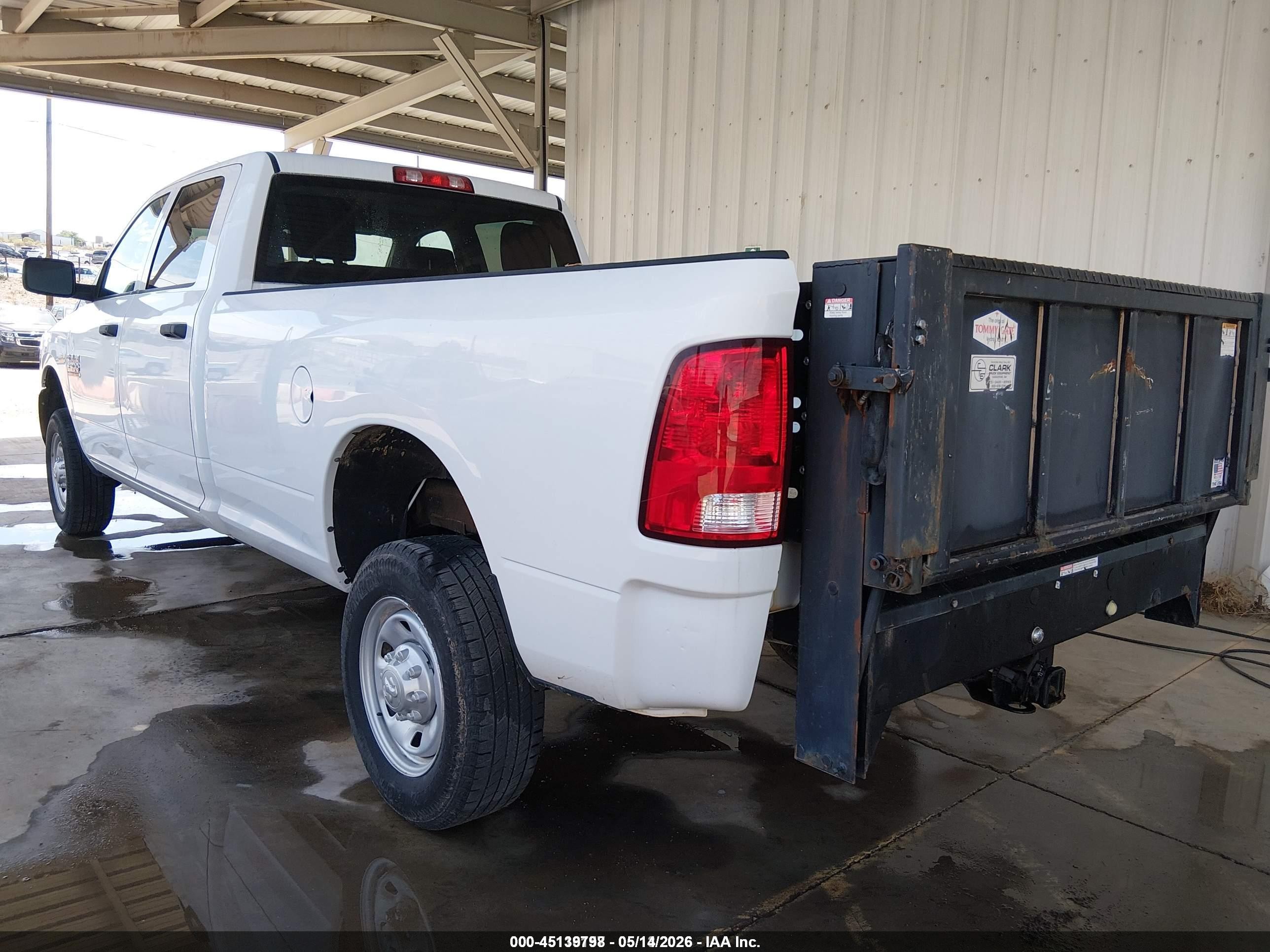 2016 Ram 2500 Tradesman White vin: 3C6TR5HT4GG323267