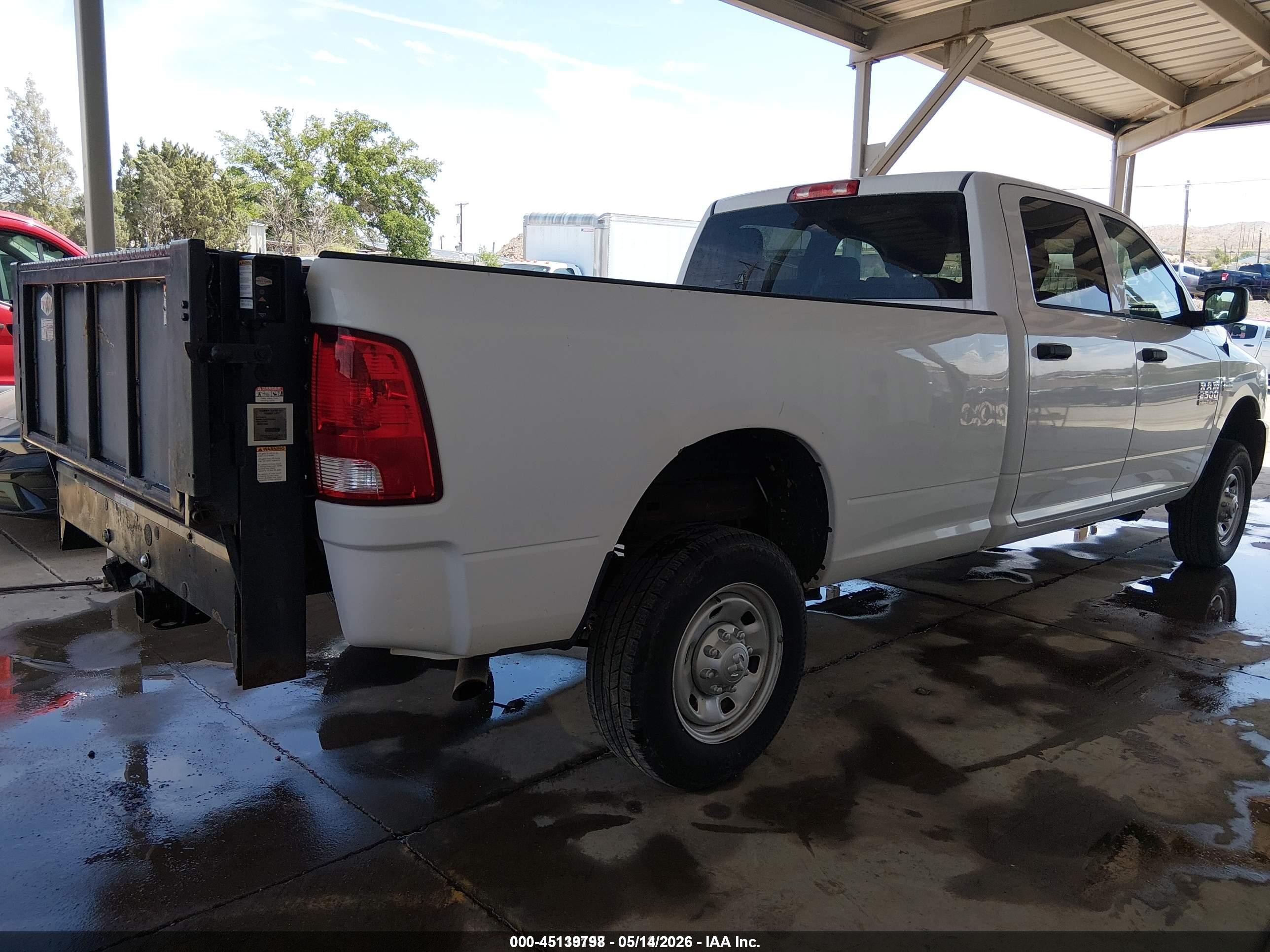 2016 Ram 2500 Tradesman White vin: 3C6TR5HT4GG323267