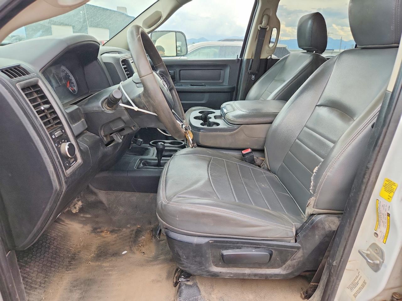 2014 Ram 2500 St White vin: 3C6TR5HT5EG120952