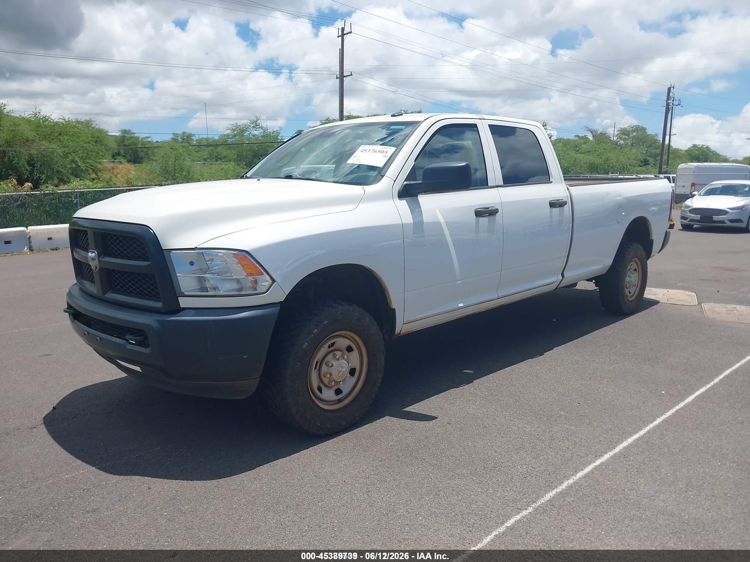 2014 Ram 2500 Tradesman White vin: 3C6TR5HT5EG269345