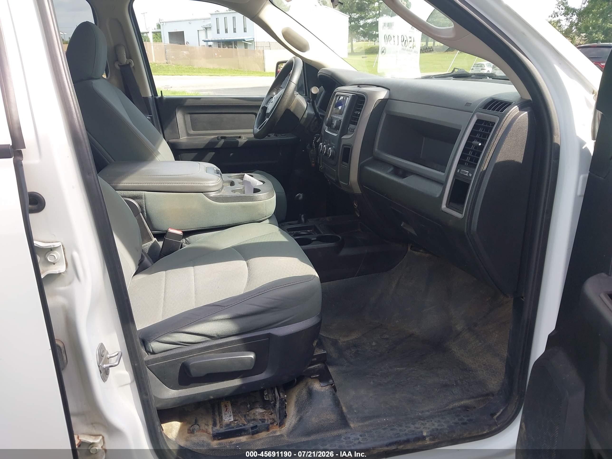 2015 Ram 2500 Tradesman White vin: 3C6TR5HT6FG507186