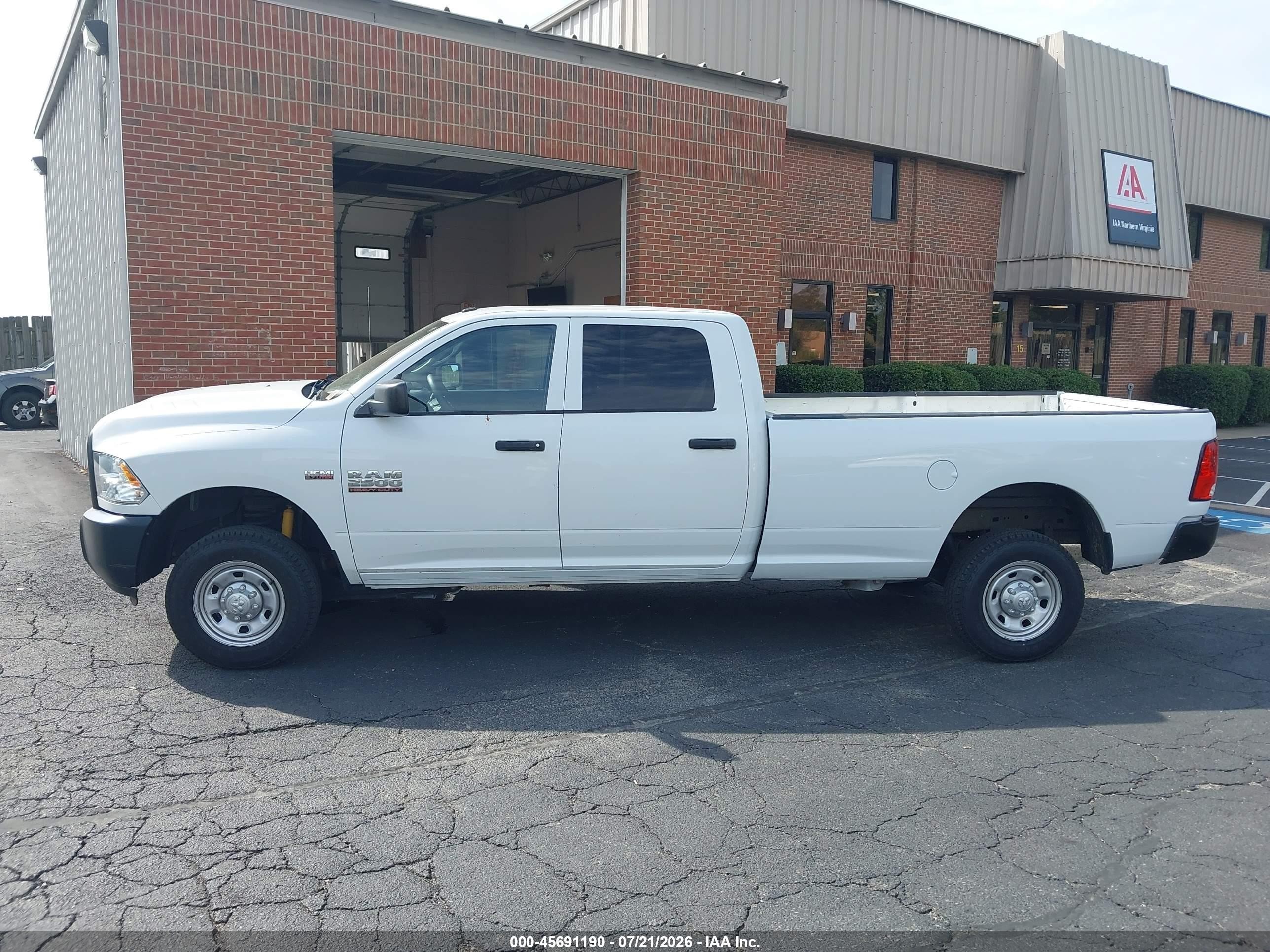 2015 Ram 2500 Tradesman White vin: 3C6TR5HT6FG507186