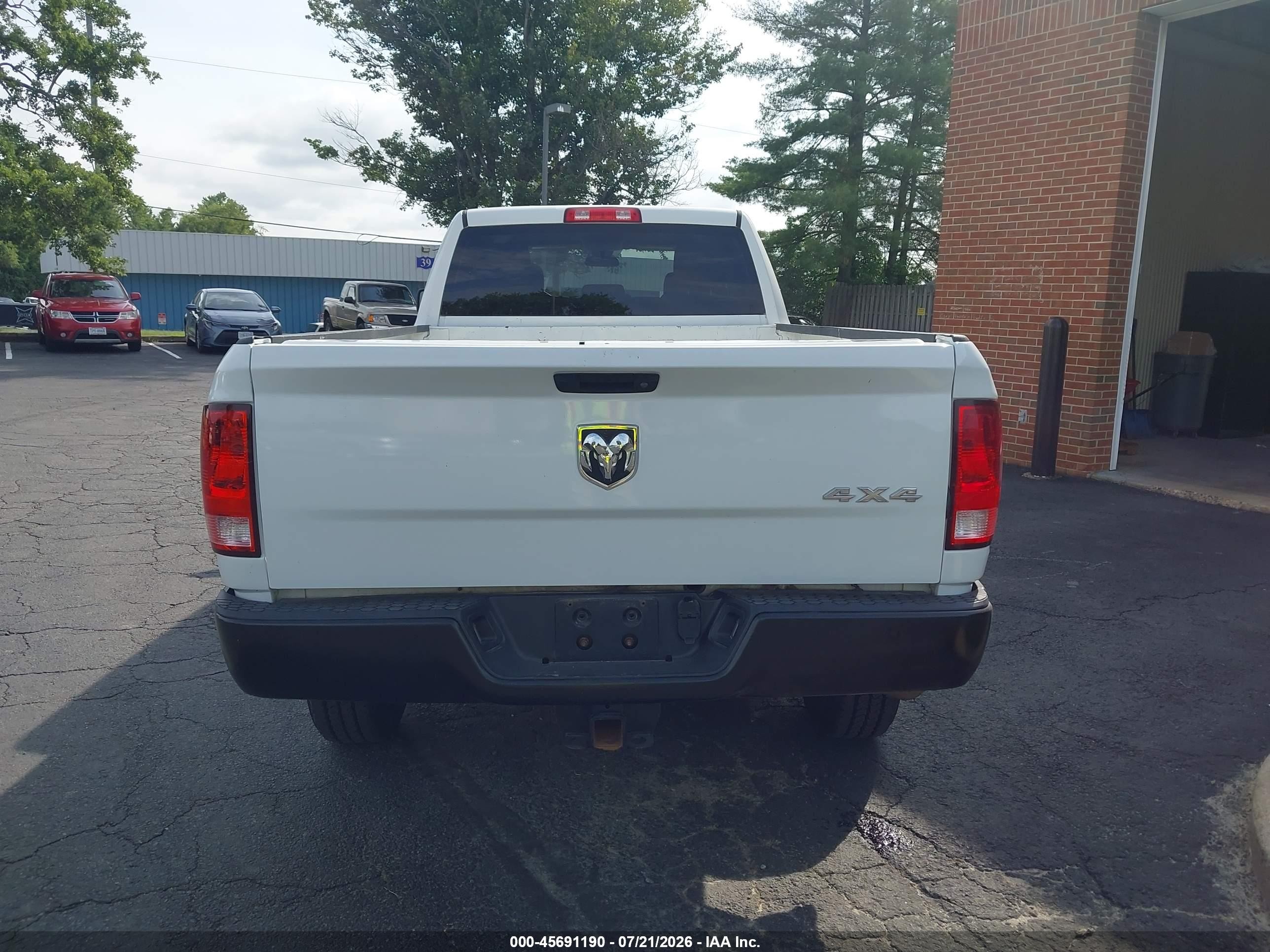 2015 Ram 2500 Tradesman White vin: 3C6TR5HT6FG507186