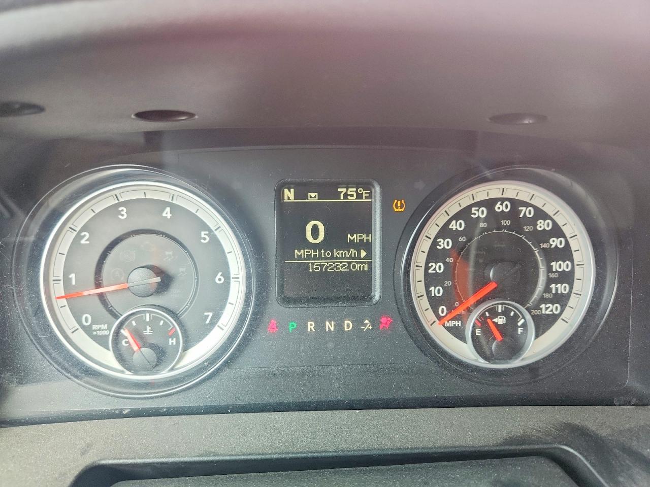 2014 Ram 2500 St Красный vin: 3C6TR5HT7EG228277