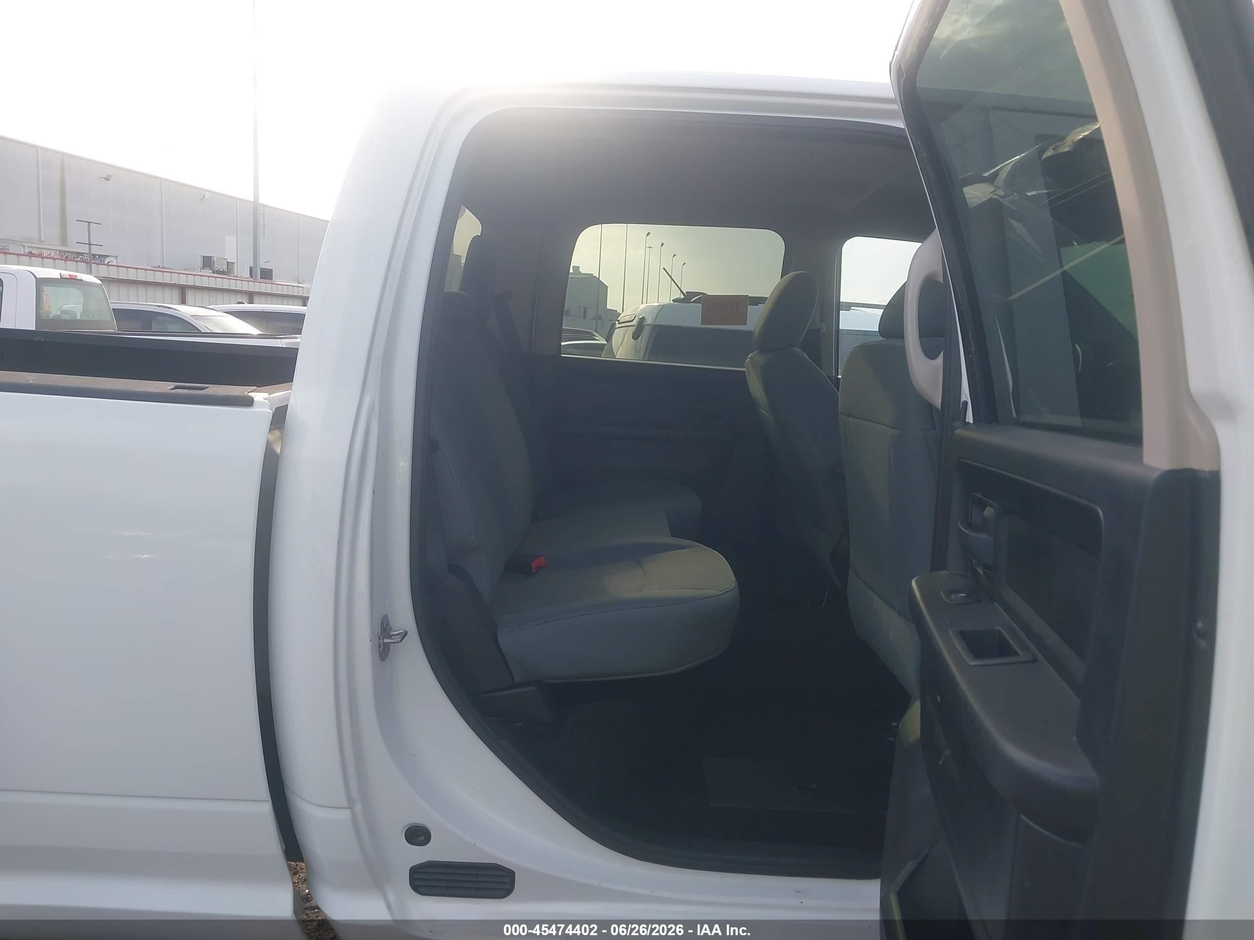 2015 Ram 2500 Tradesman White vin: 3C6TR5HT7FG689285