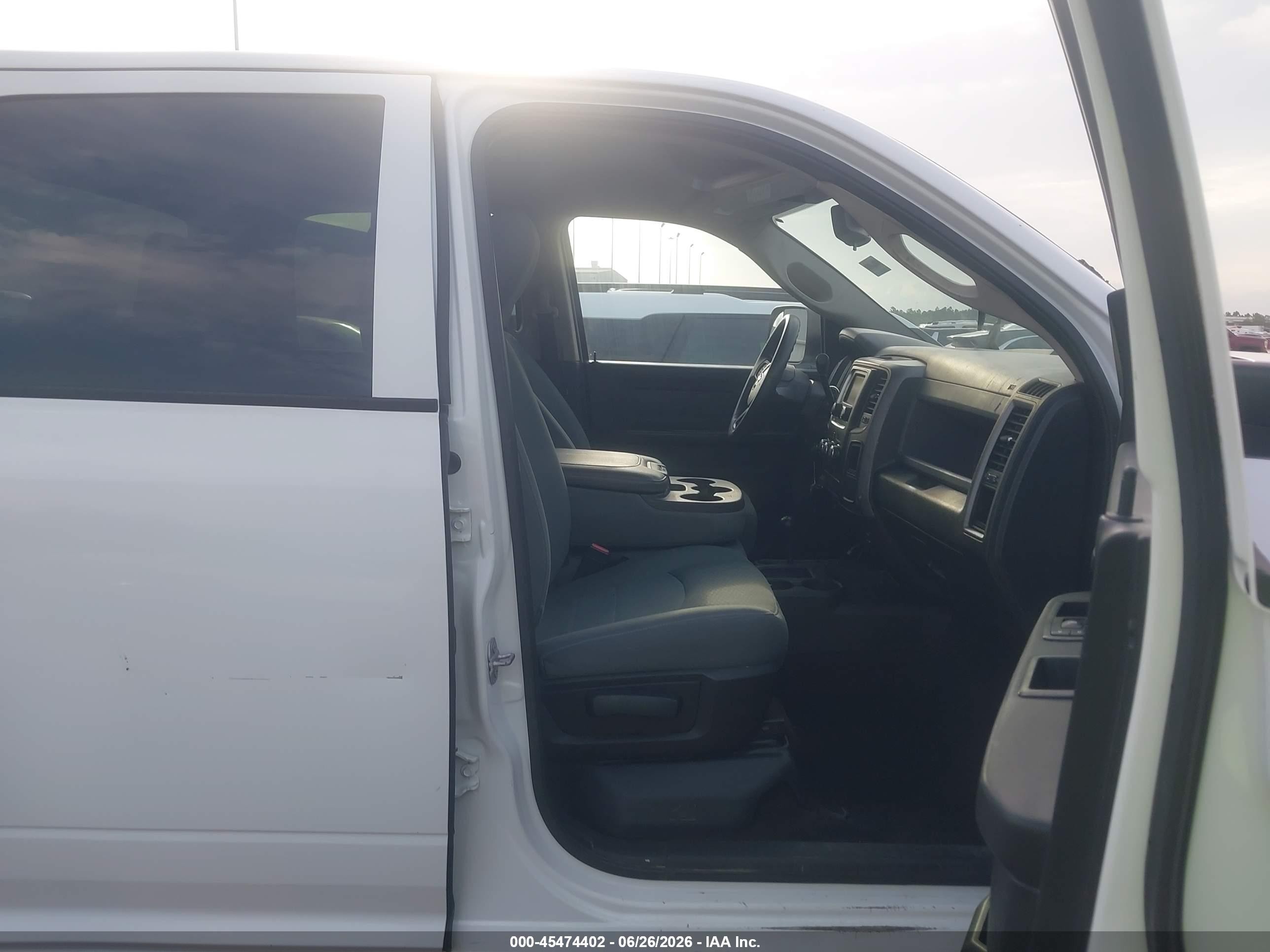 2015 Ram 2500 Tradesman White vin: 3C6TR5HT7FG689285