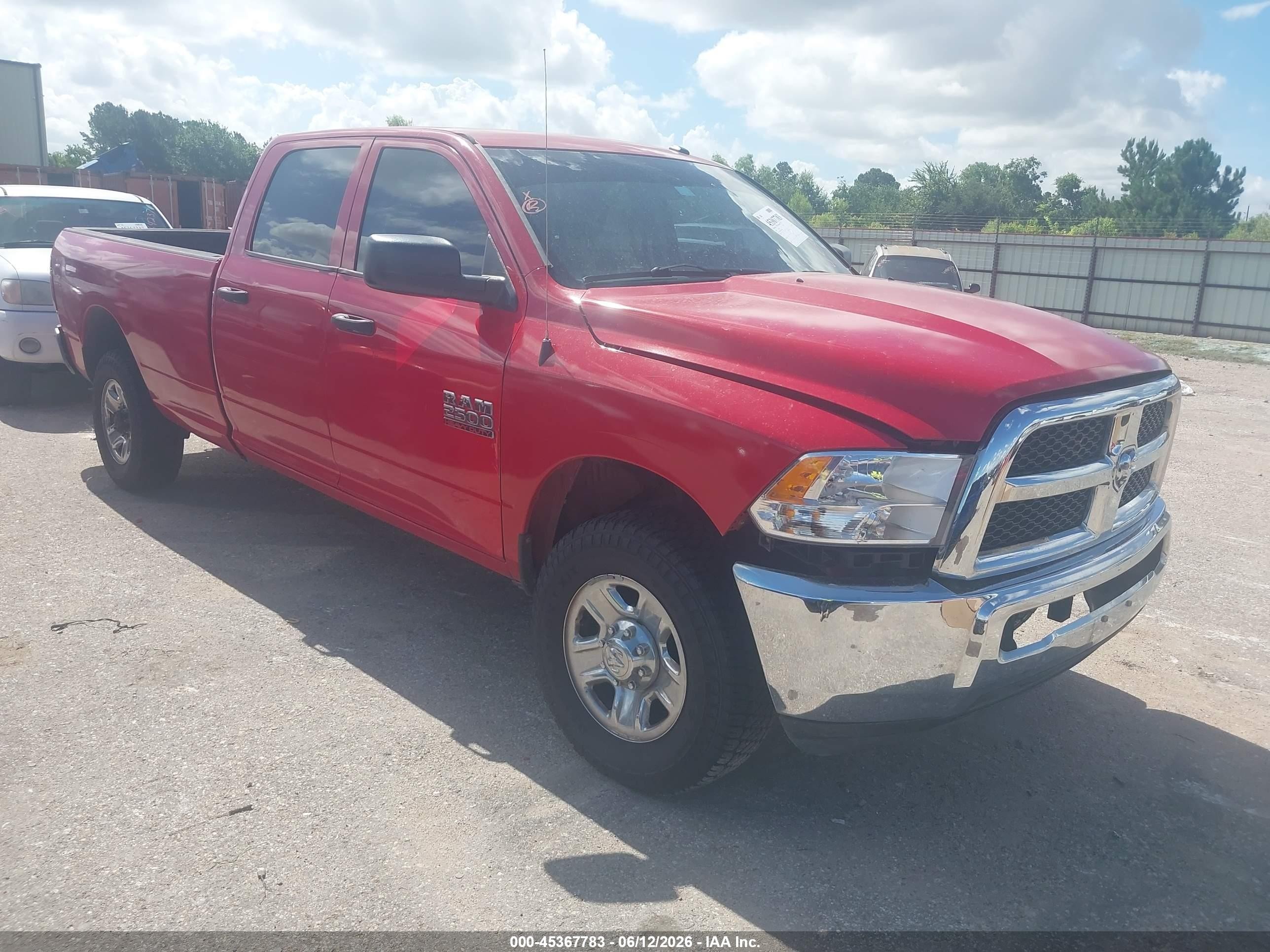 2014 Ram 2500 Tradesman Red vin: 3C6TR5HTXEG233926