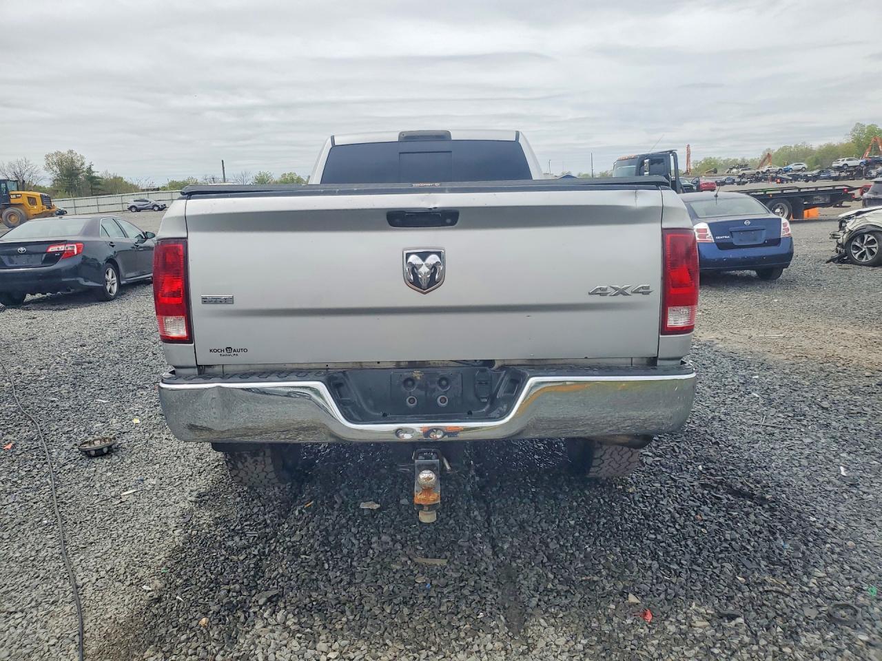 2013 Ram 2500 Slt Silver vin: 3C6TR5JT7DG518897