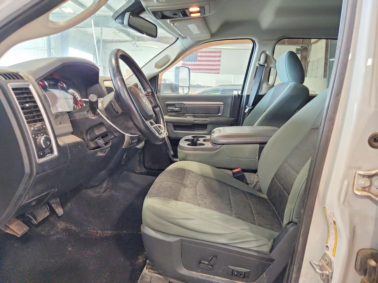 2015 Ram 2500 Slt Белый vin: 3C6TR5MT8FG569341