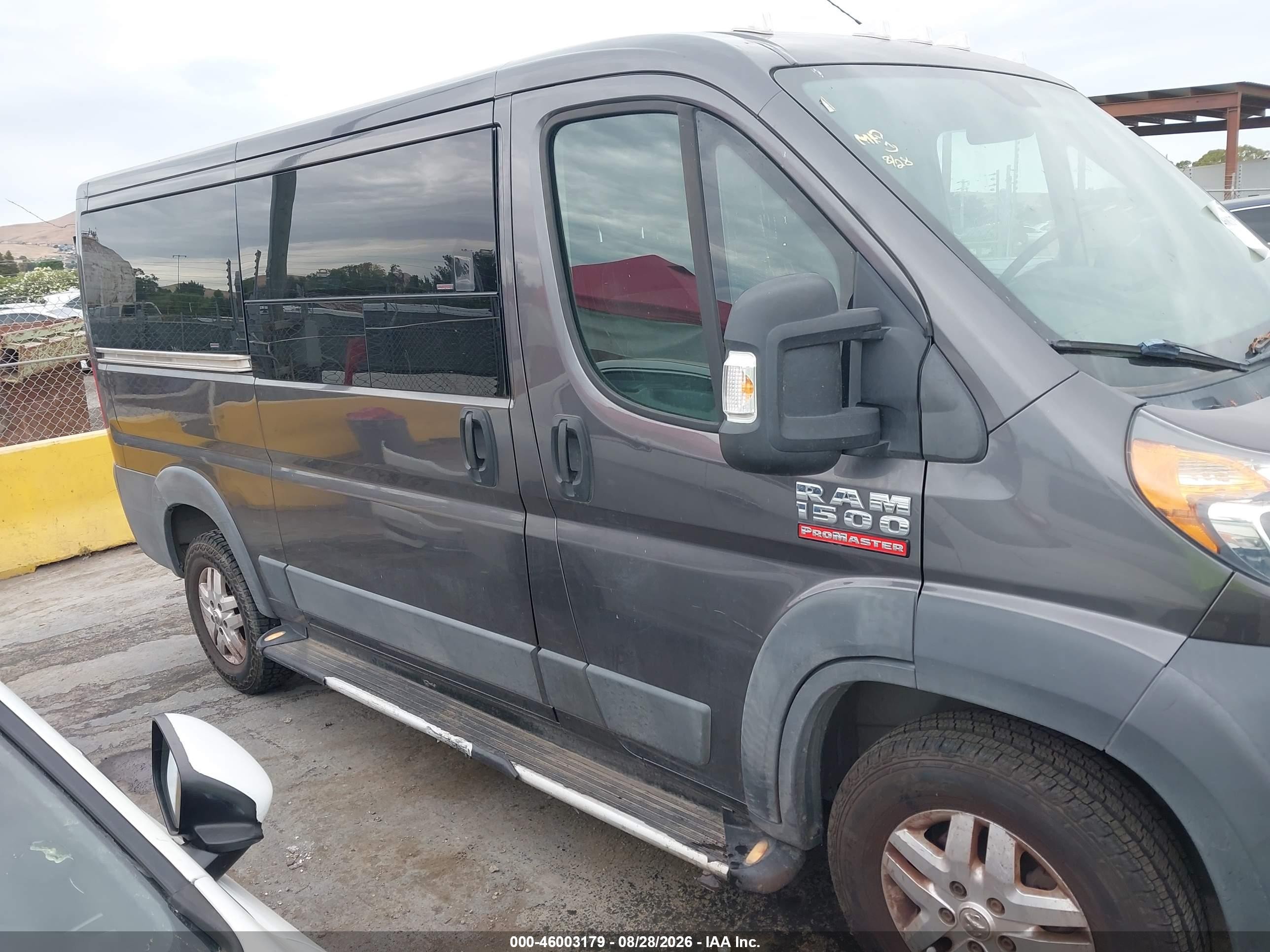 2015 Ram Promaster 1500 Low Roof Черный vin: 3C6TRVAD6FE508384