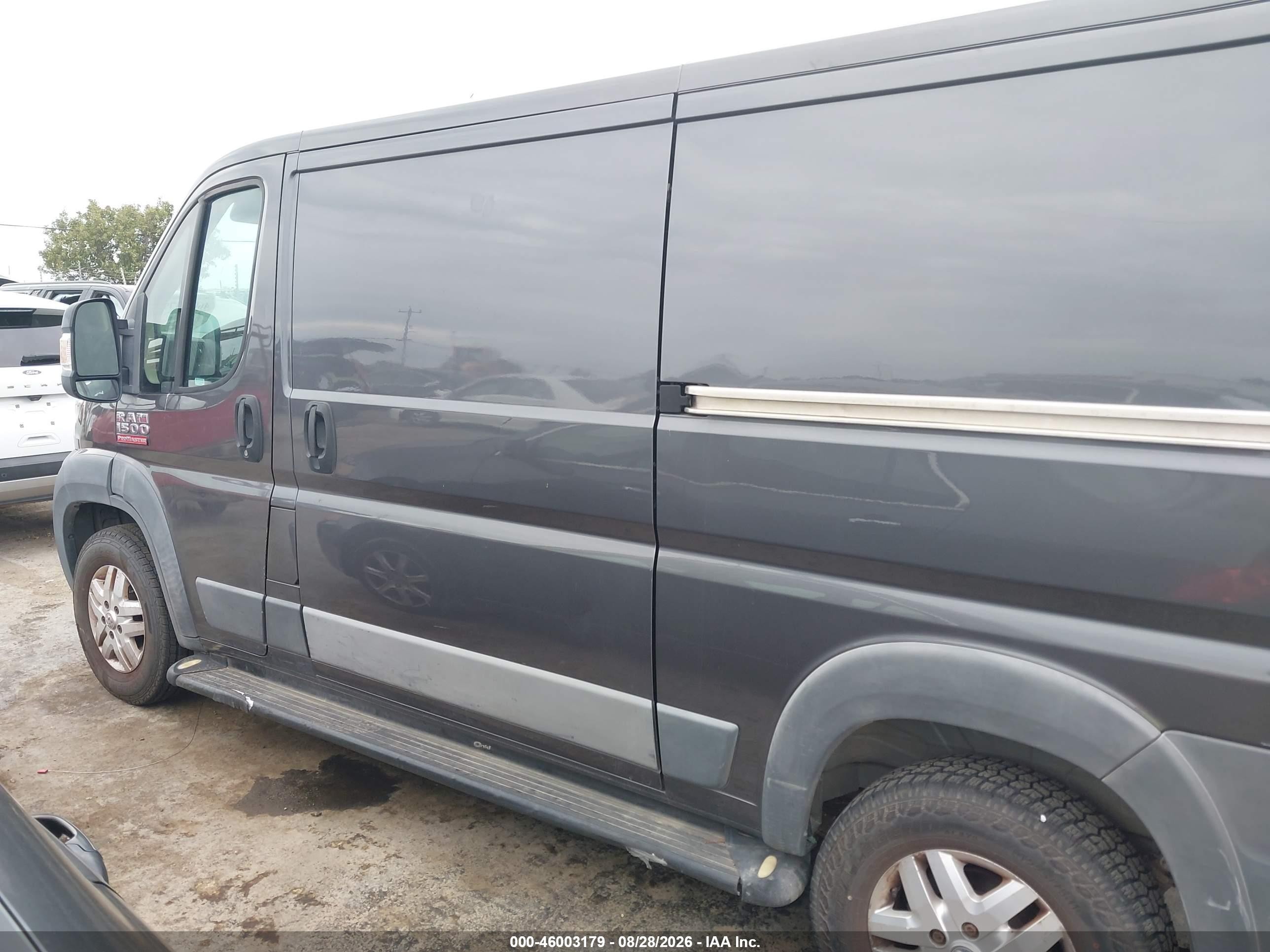 2015 Ram Promaster 1500 Low Roof Черный vin: 3C6TRVAD6FE508384