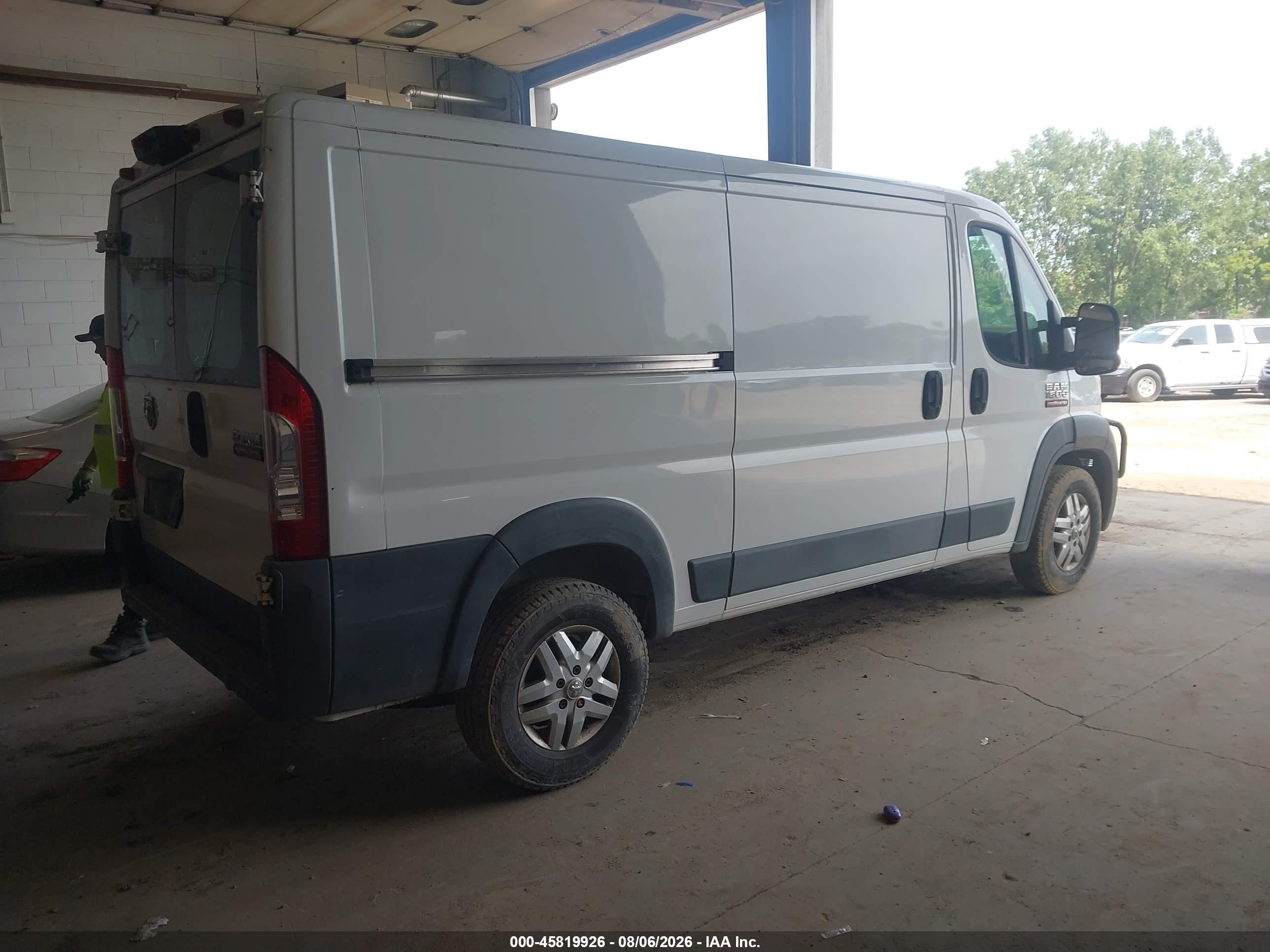 2014 Ram Promaster 1500 Low Roof White vin: 3C6TRVAG1EE108242