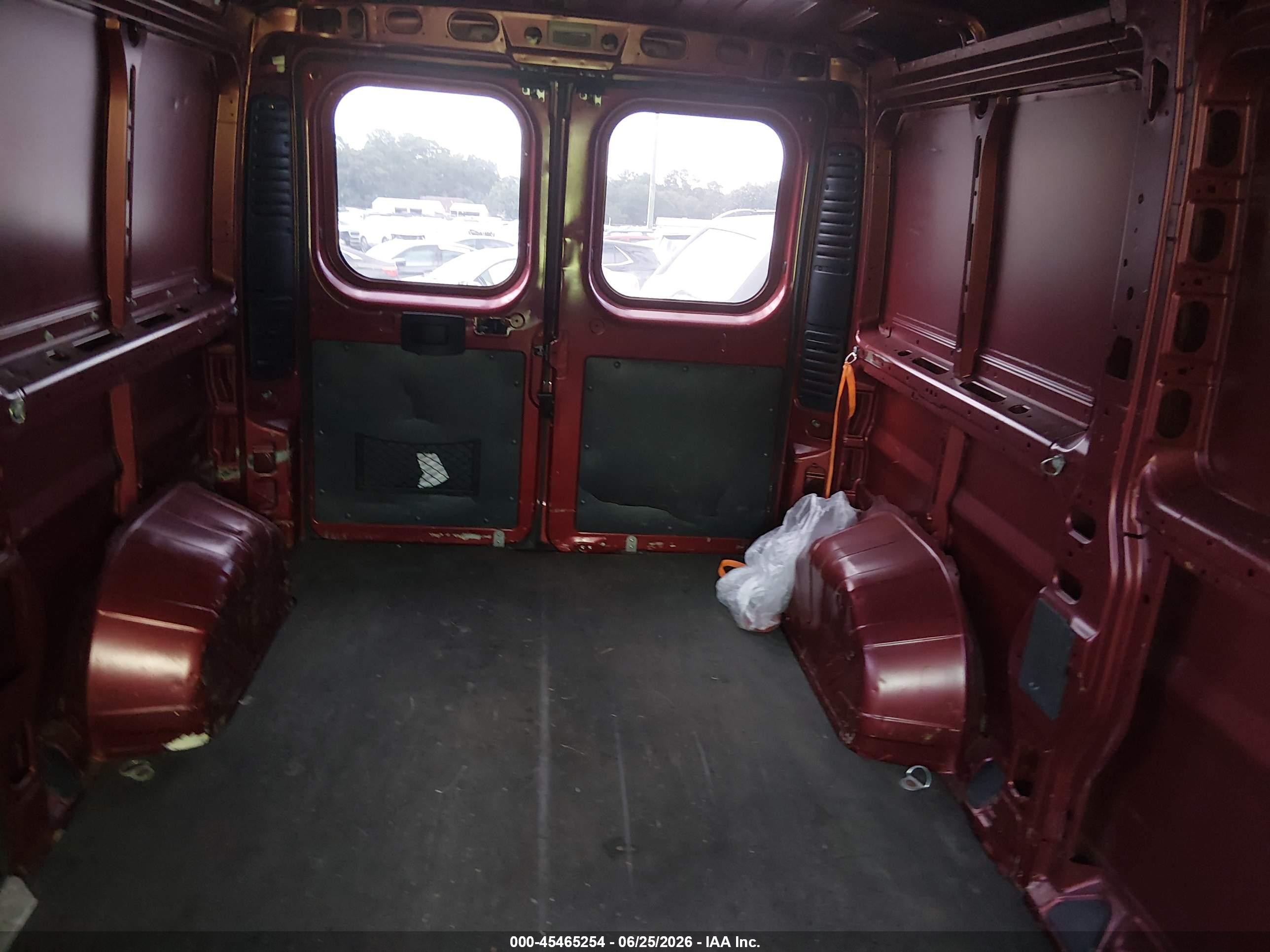 2014 Ram Promaster 1500 Low Roof Burgundy vin: 3C6TRVAG1EE108256