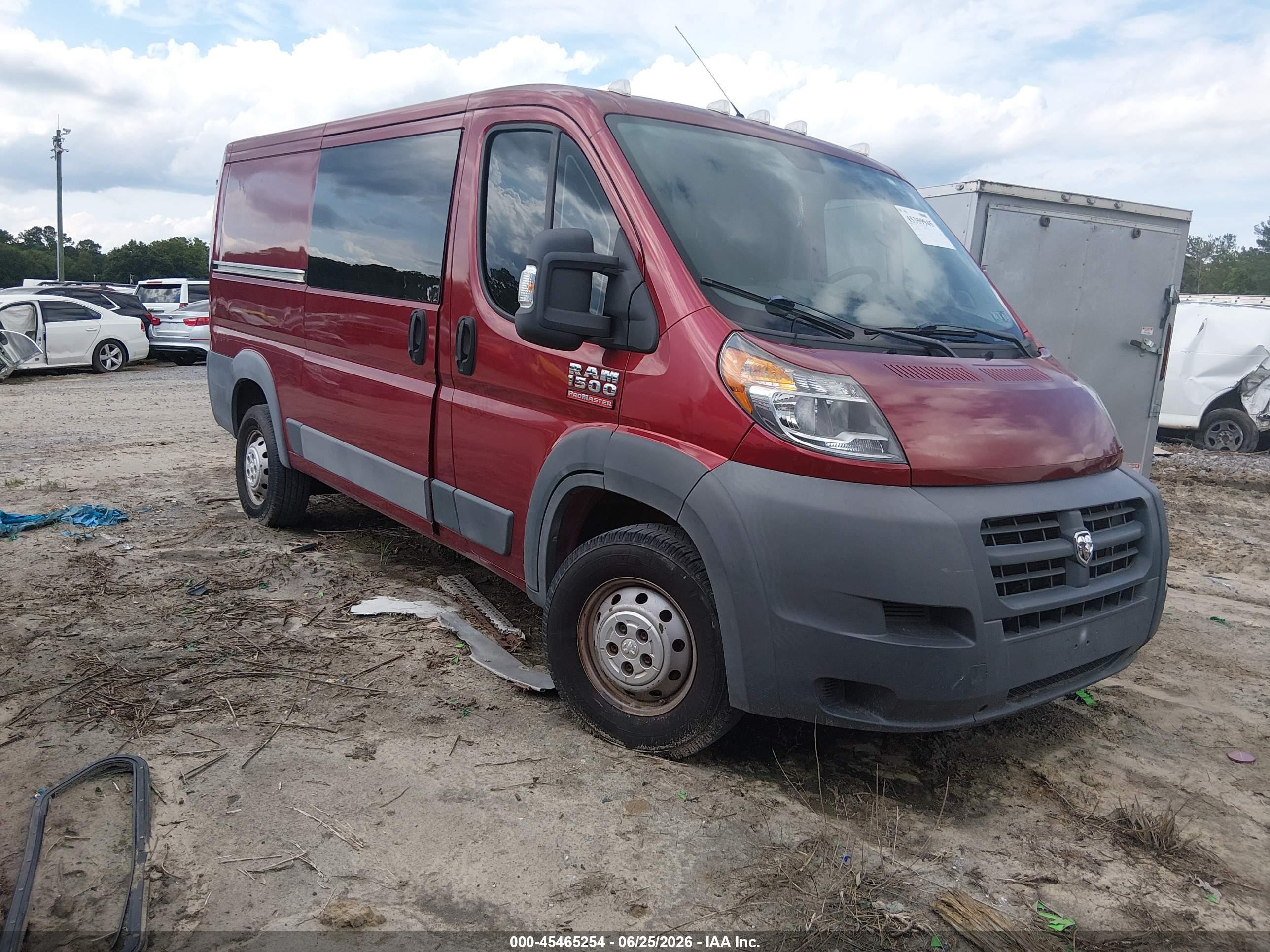2014 Ram Promaster 1500 Low Roof Burgundy vin: 3C6TRVAG1EE108256