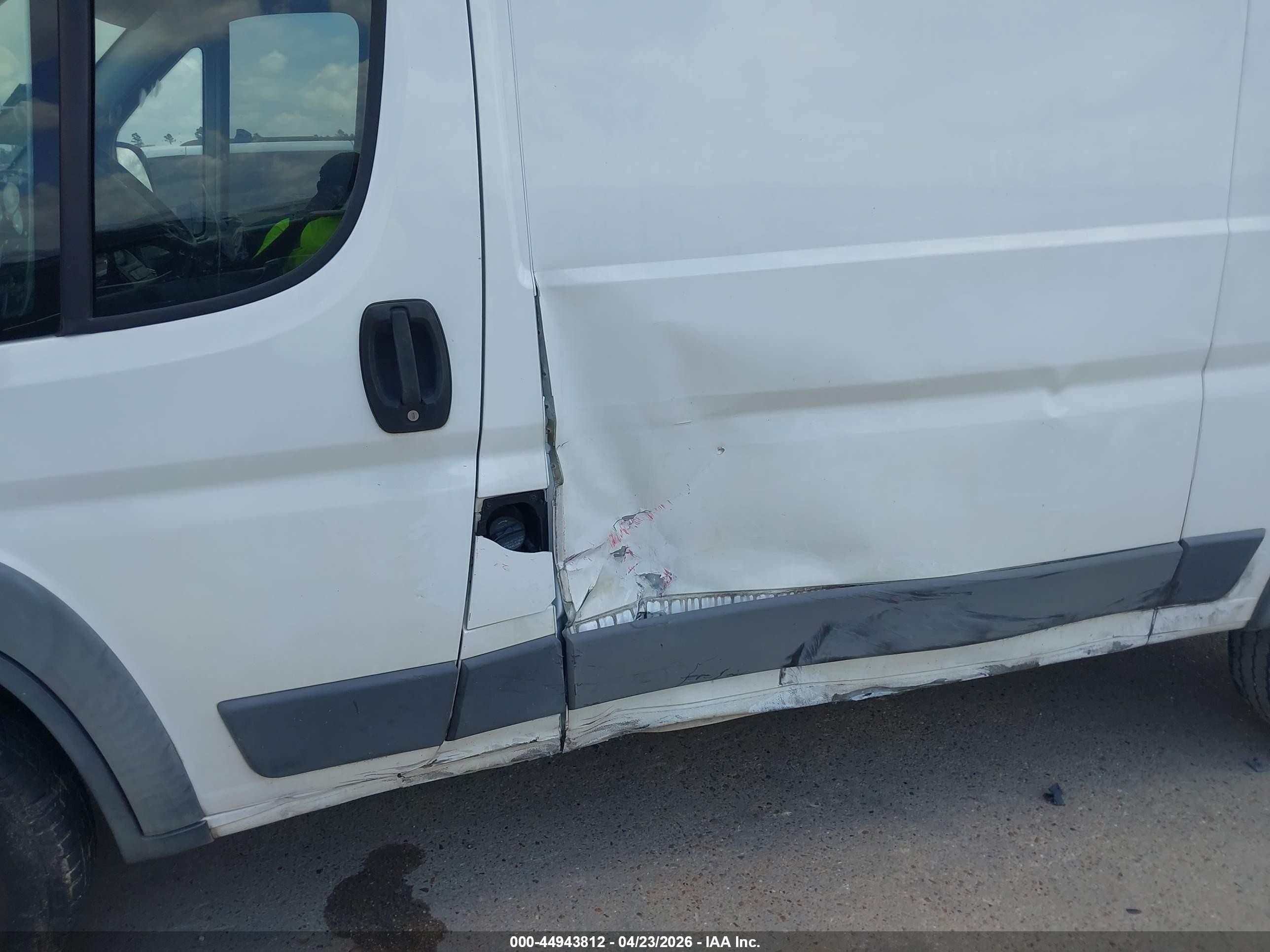 2015 Ram Promaster 1500 Low Roof White vin: 3C6TRVAG1FE507413