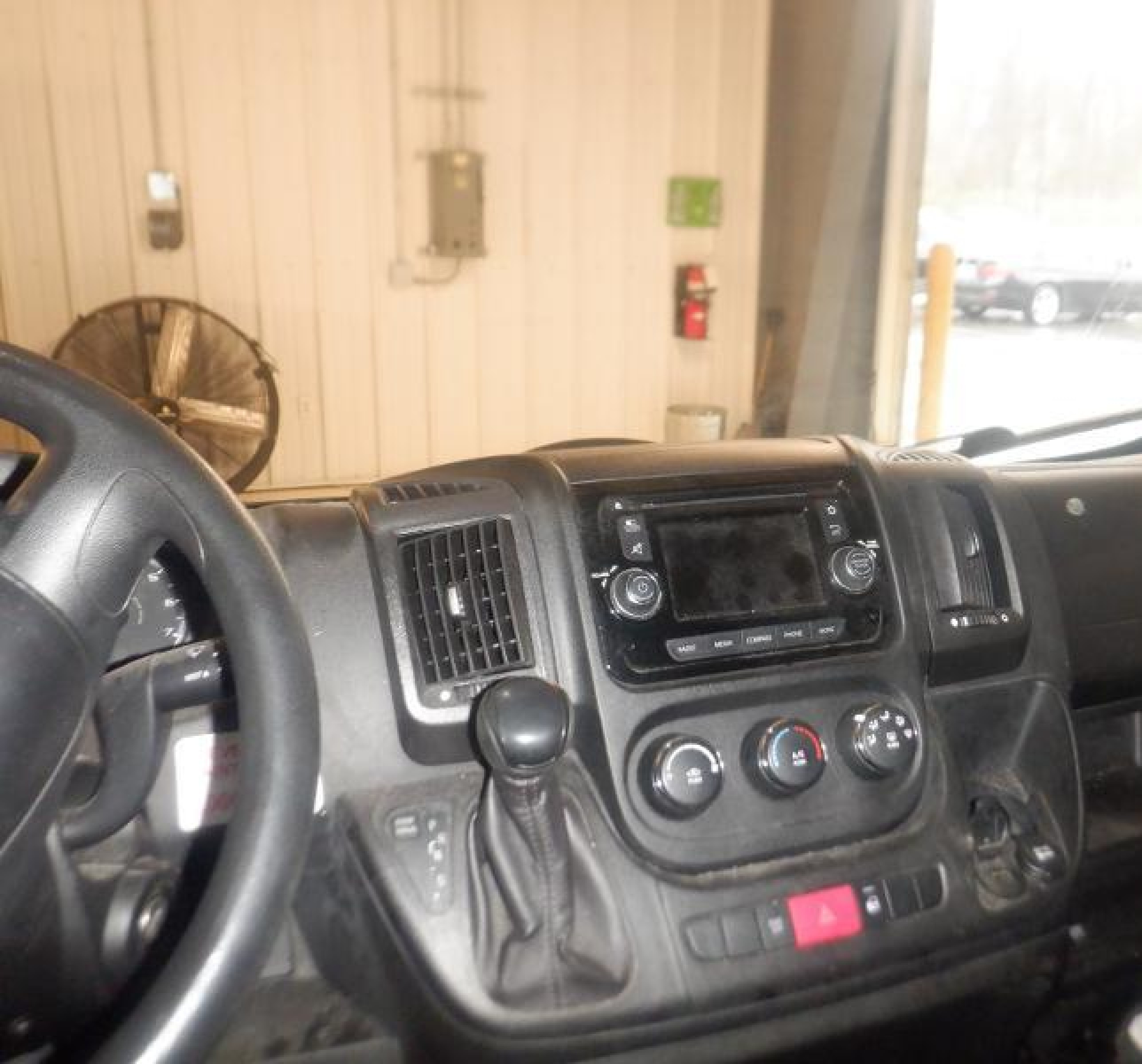 2017 Ram Promaster 1500 Low Roof 136 Wb vin: 3C6TRVAG3HE540688