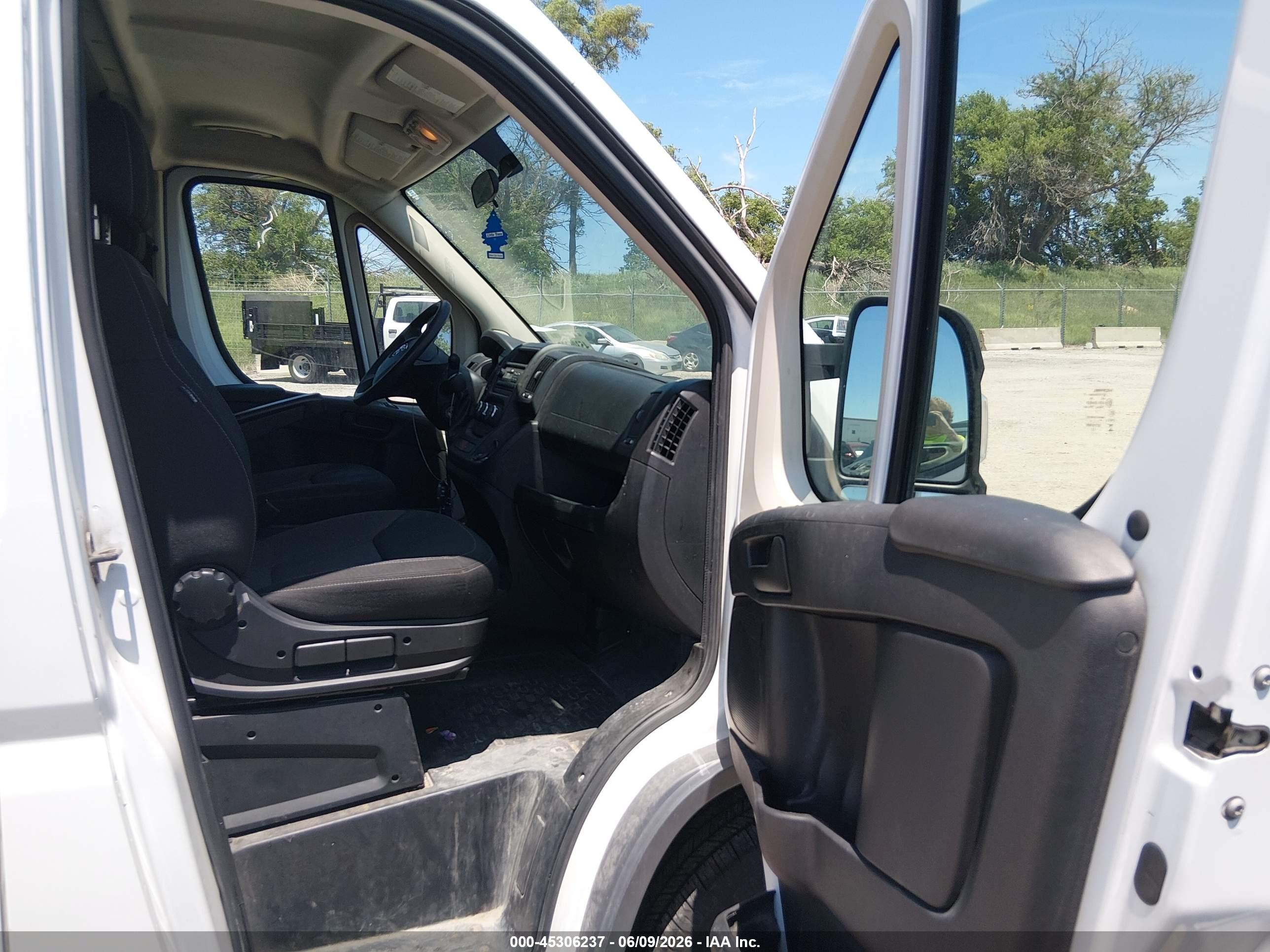 2014 Ram Promaster 1500 Low Roof White vin: 3C6TRVAG4EE100796