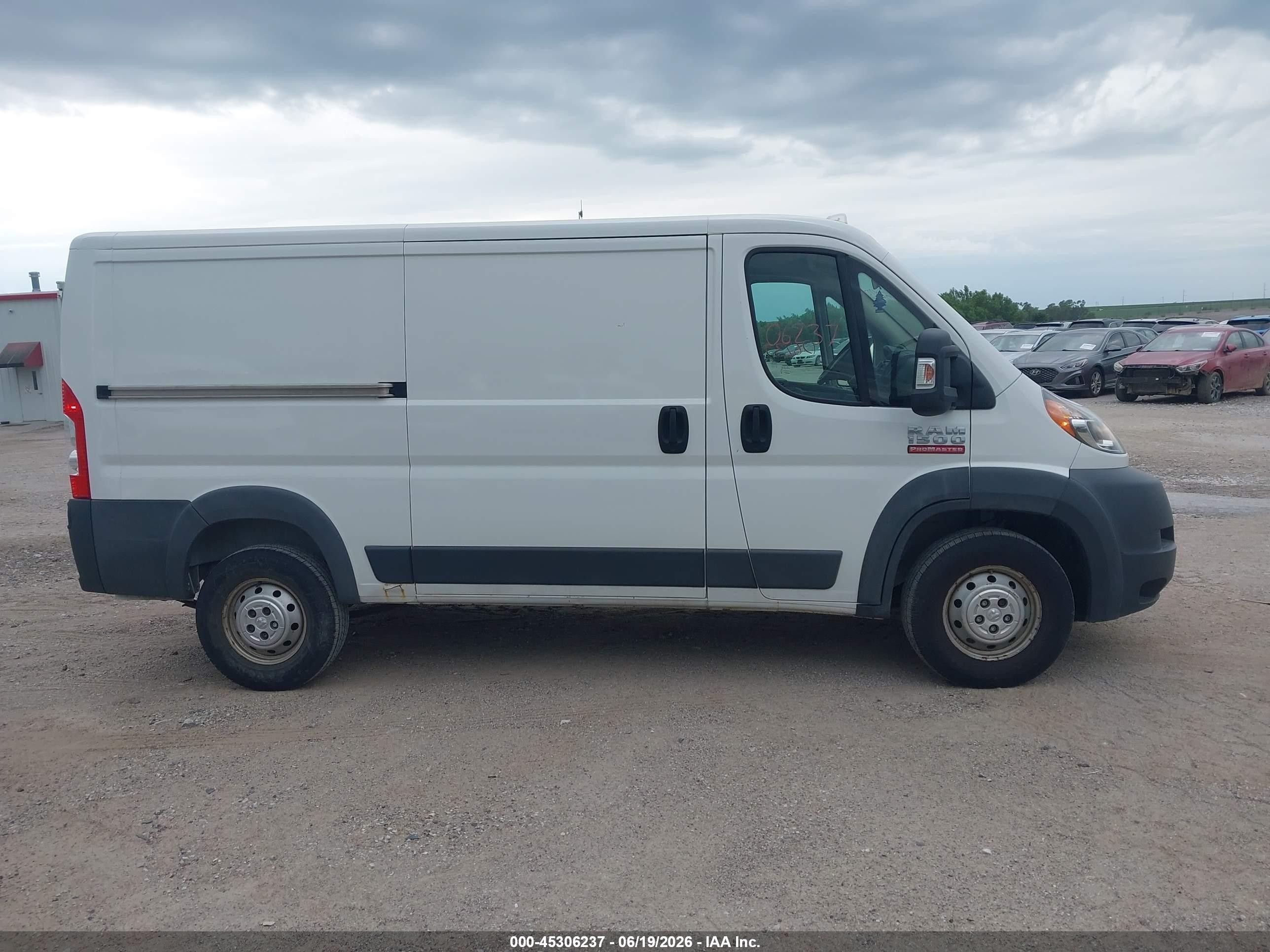 2014 Ram Promaster 1500 Low Roof White vin: 3C6TRVAG4EE100796