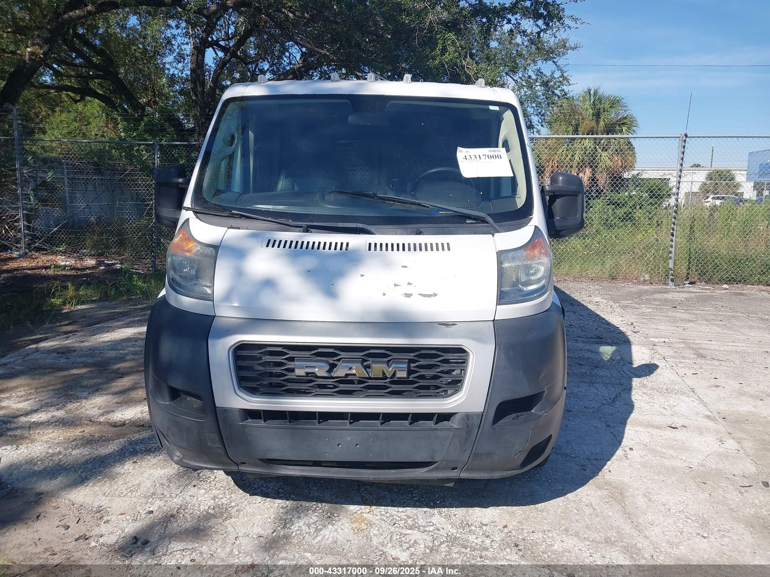 2019 Ram Promaster 1500 Low Roof 136 Wb White vin: 3C6TRVAG5KE501835