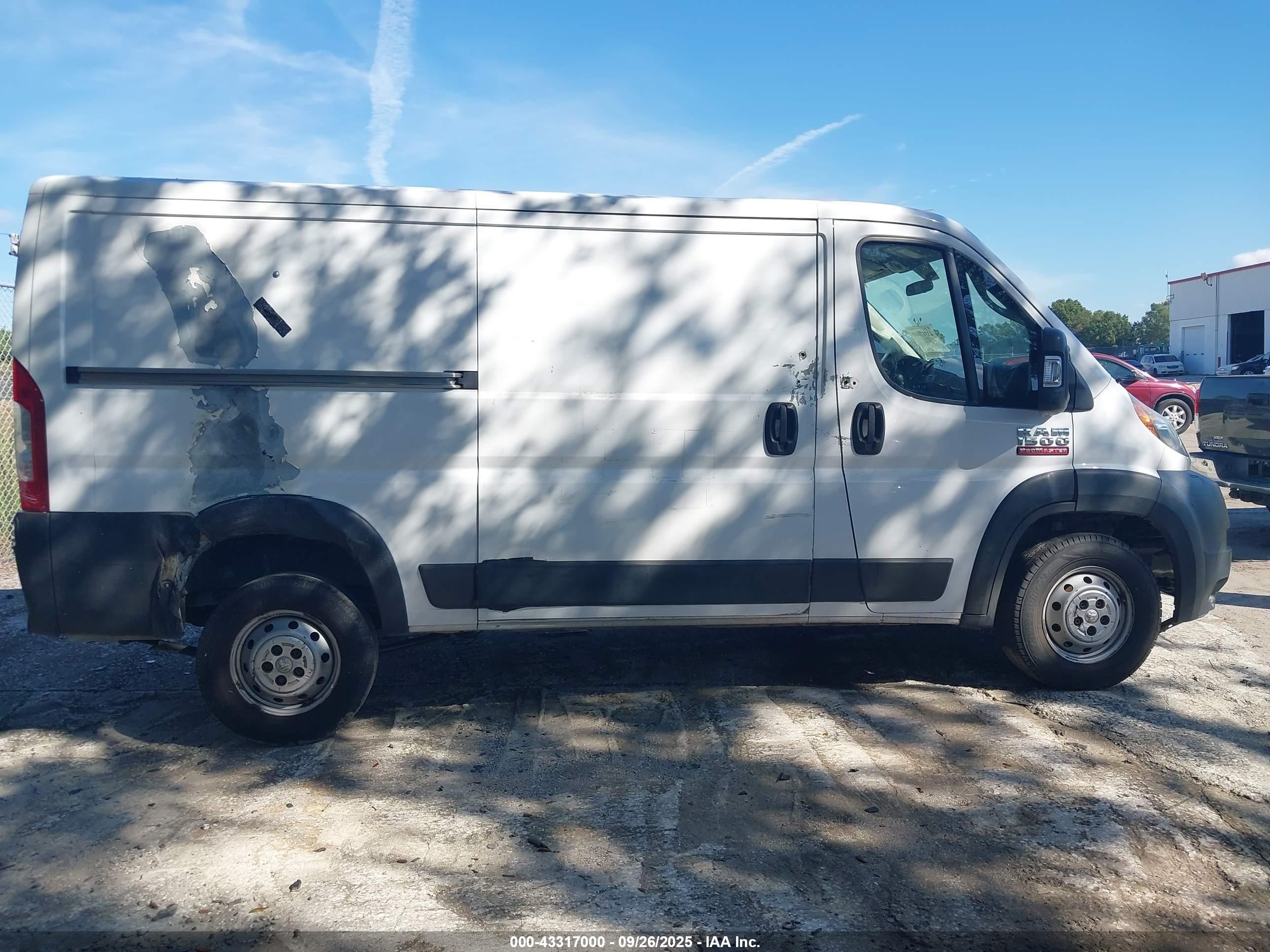 2019 Ram Promaster 1500 Low Roof 136 Wb White vin: 3C6TRVAG5KE501835