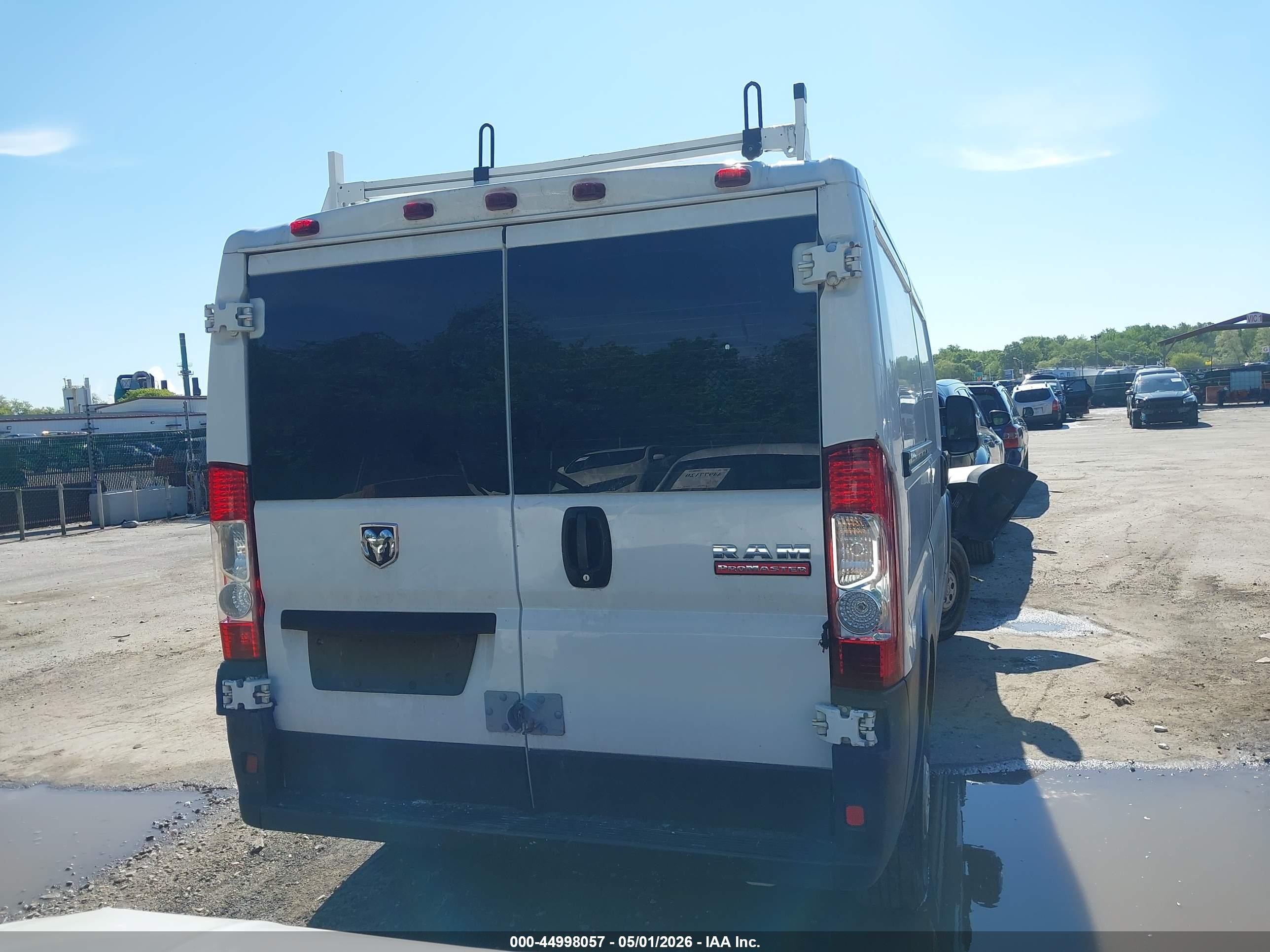 2015 Ram Promaster 1500 Low Roof White vin: 3C6TRVAG6FE502353