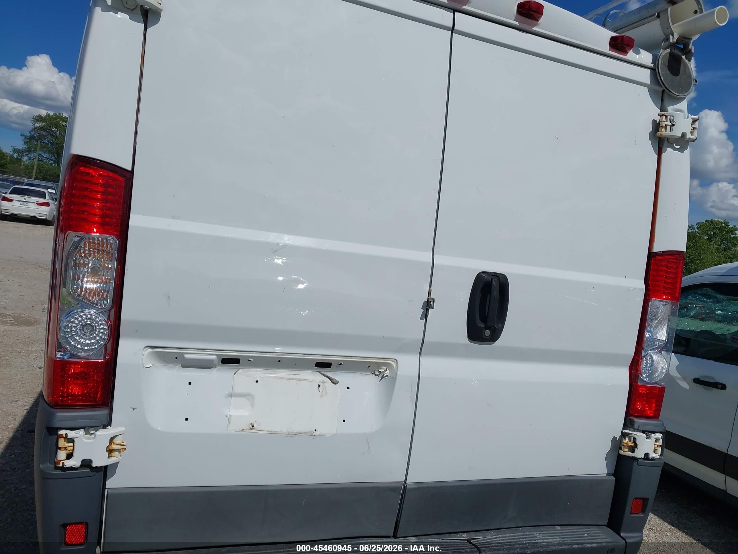 2014 Ram Promaster 1500 Low Roof White vin: 3C6TRVAG7EE124932