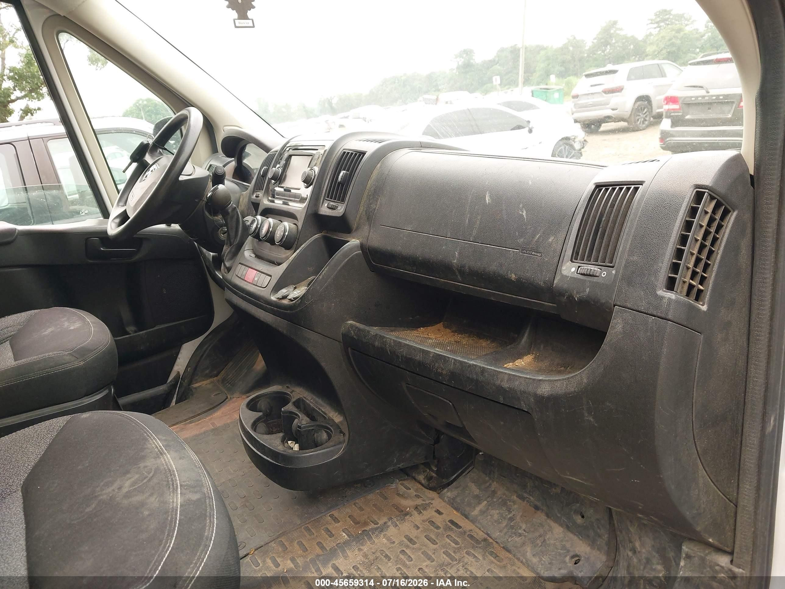 2014 Ram Promaster 1500 Low Roof Белый vin: 3C6TRVAG9EE124463