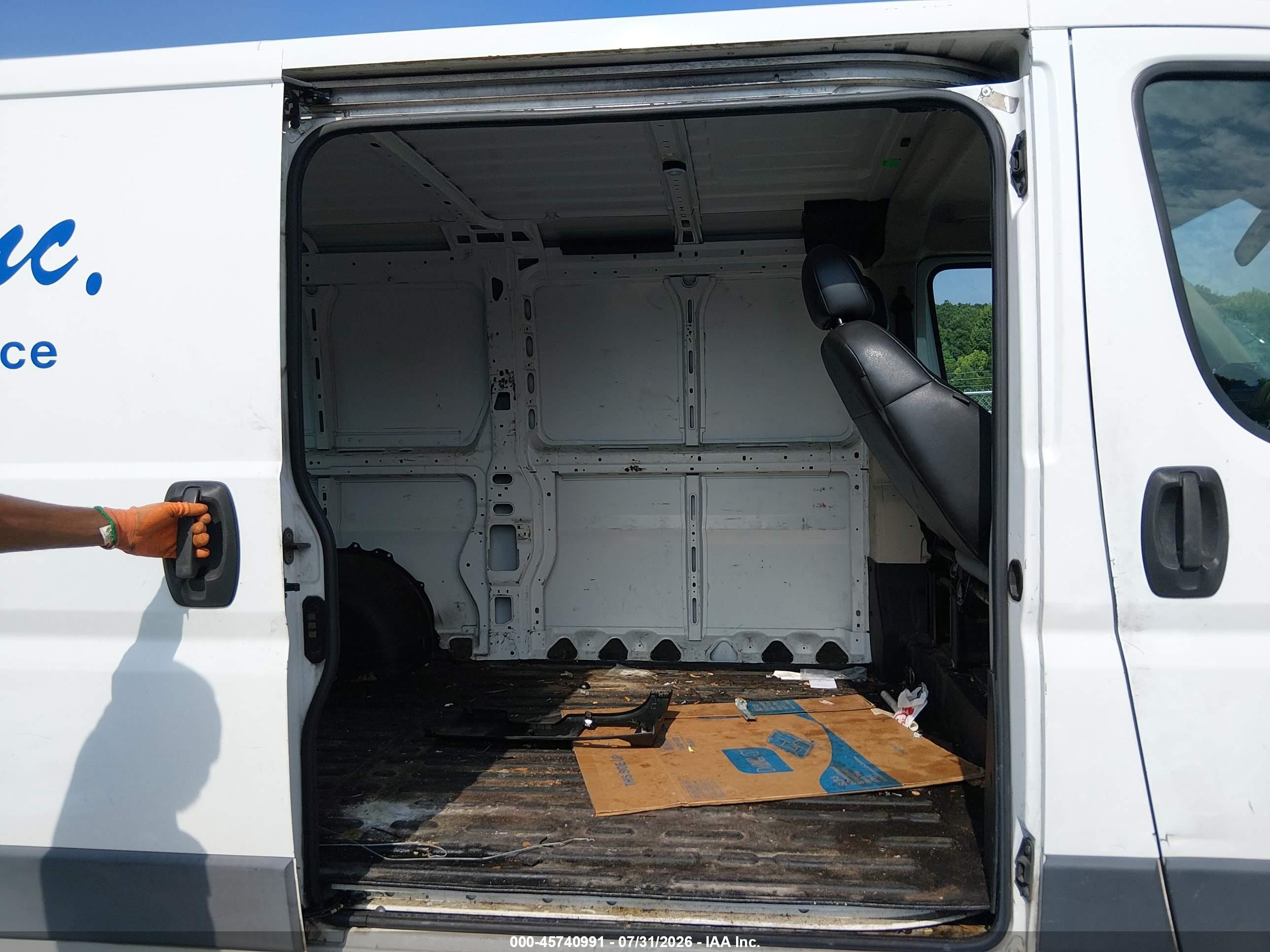 2014 Ram Promaster 1500 Low Roof White vin: 3C6TRVAGXEE105002