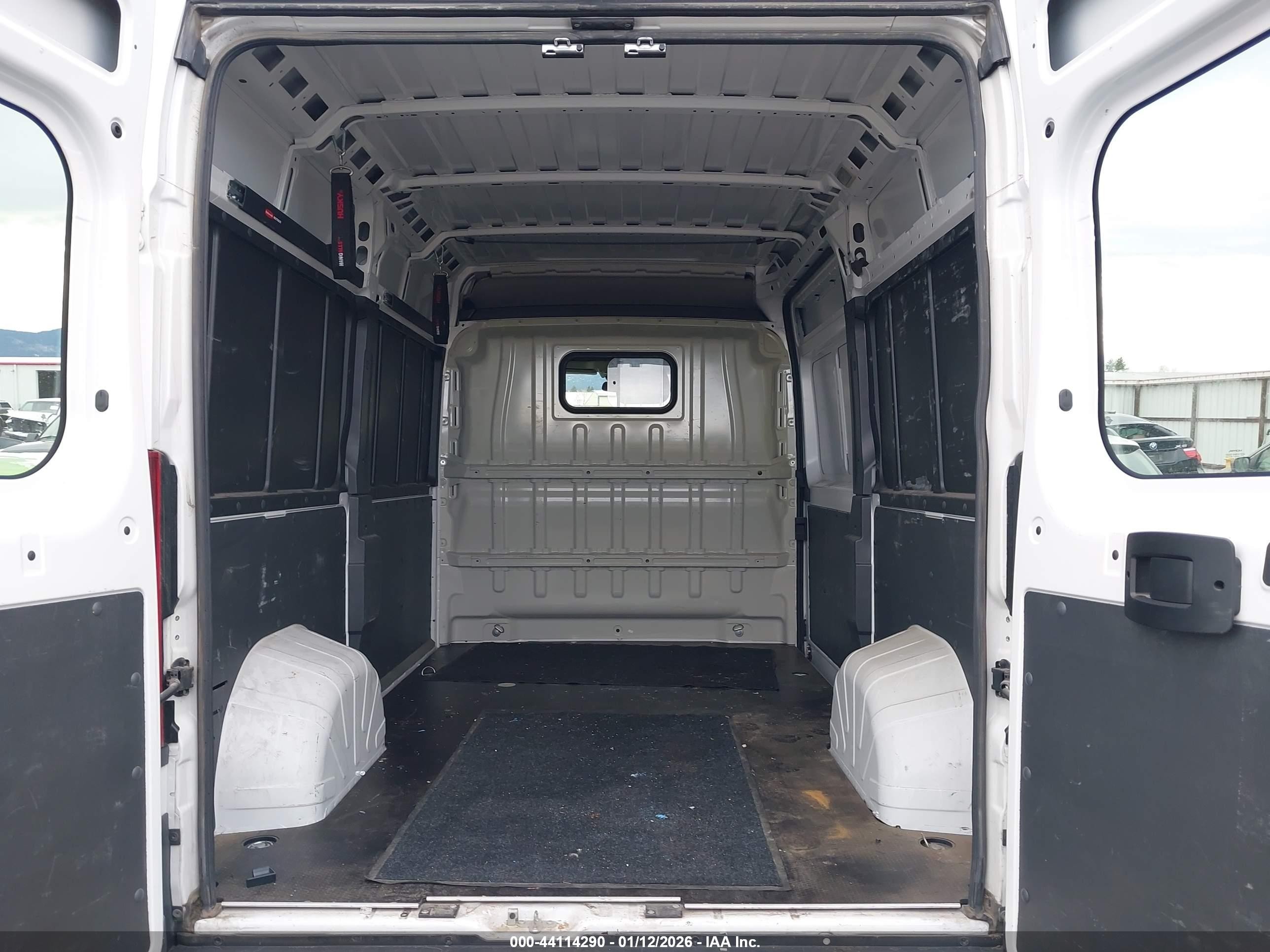 2015 Ram Promaster 1500   Белый vin: 3C6TRVBG8FE501400