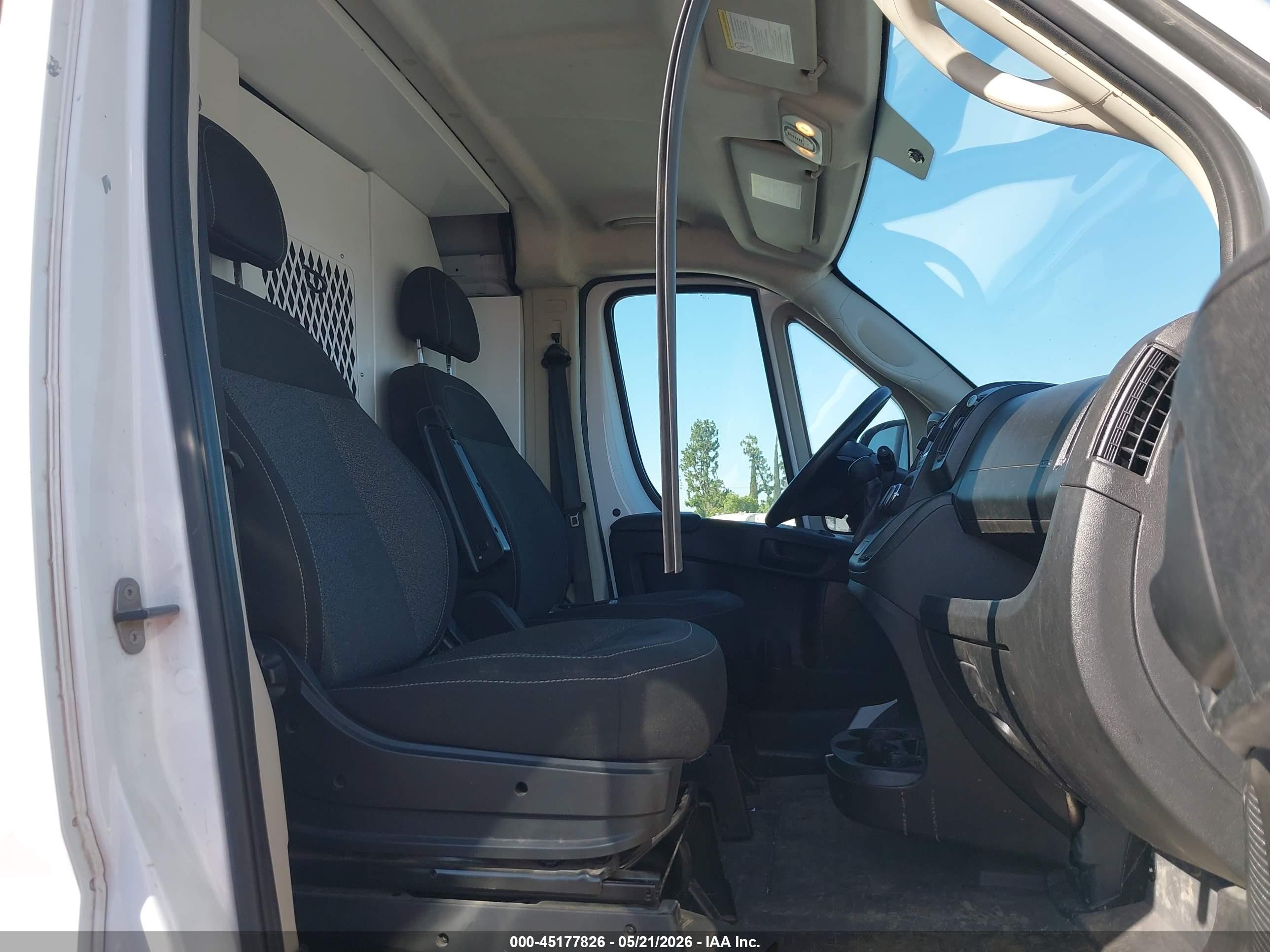 2020 Ram Promaster 1500 High Roof 136 Wb White vin: 3C6TRVBGXLE111197