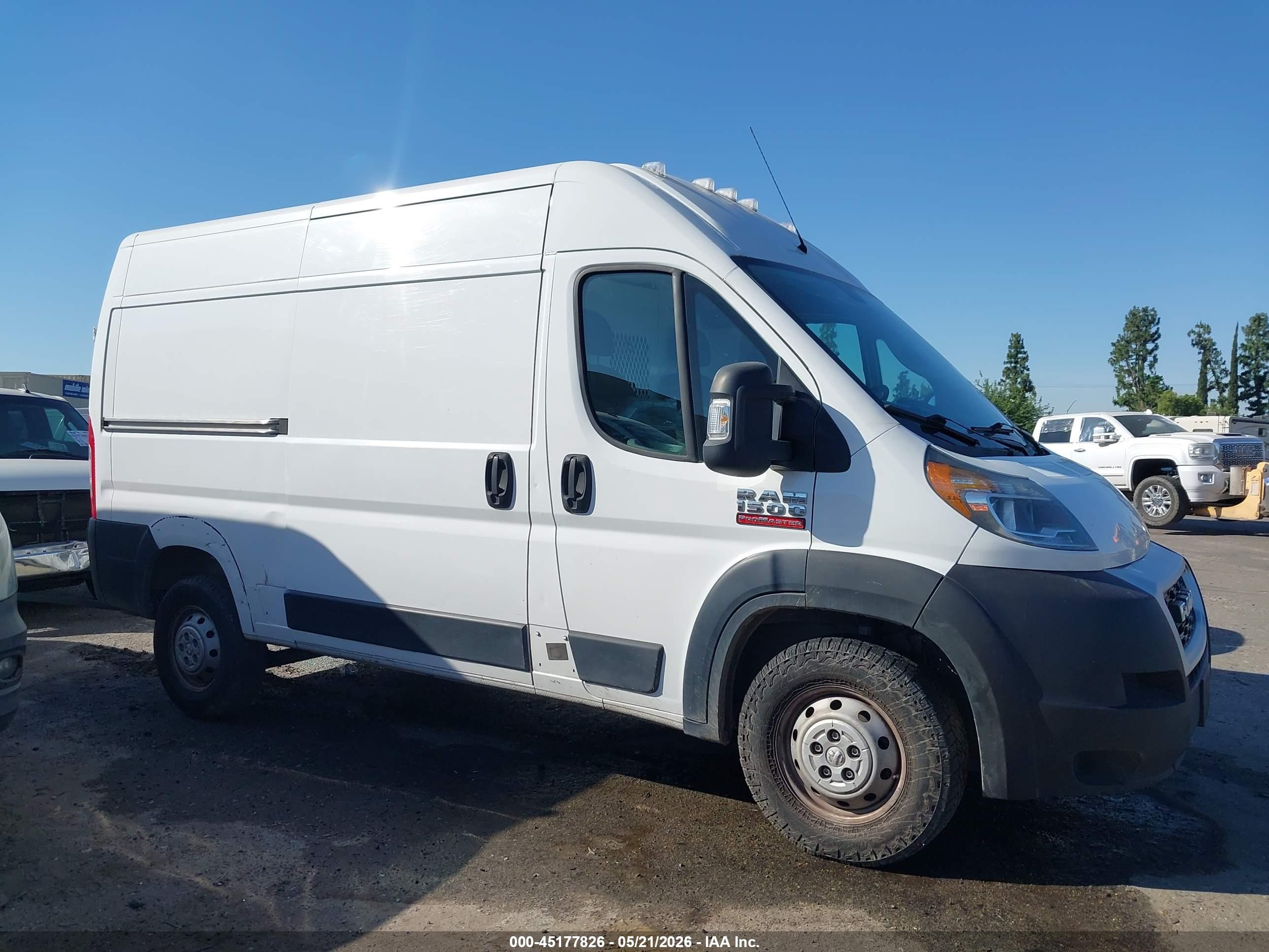 2020 Ram Promaster 1500 High Roof 136 Wb White vin: 3C6TRVBGXLE111197