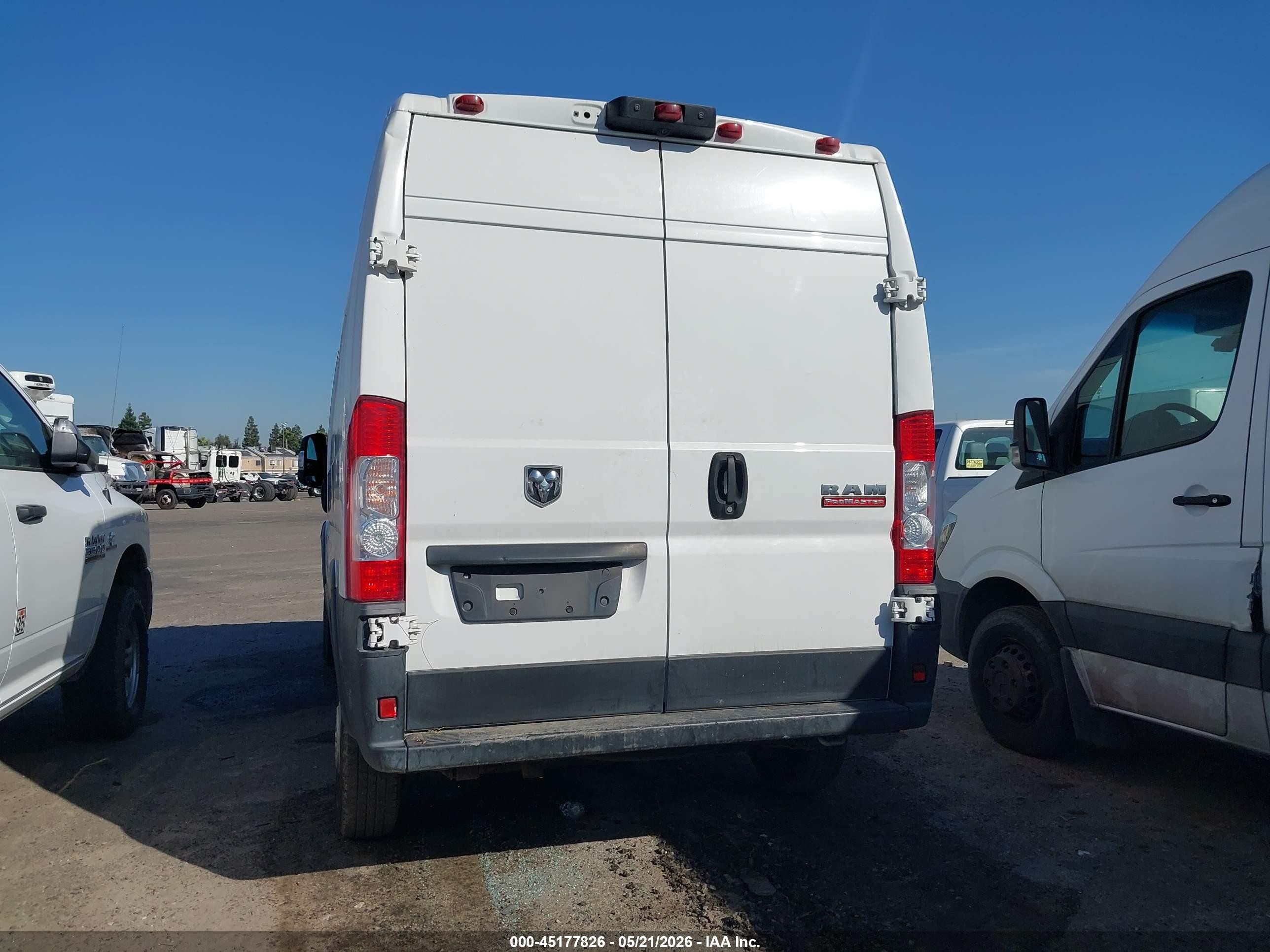 2020 Ram Promaster 1500 High Roof 136 Wb White vin: 3C6TRVBGXLE111197