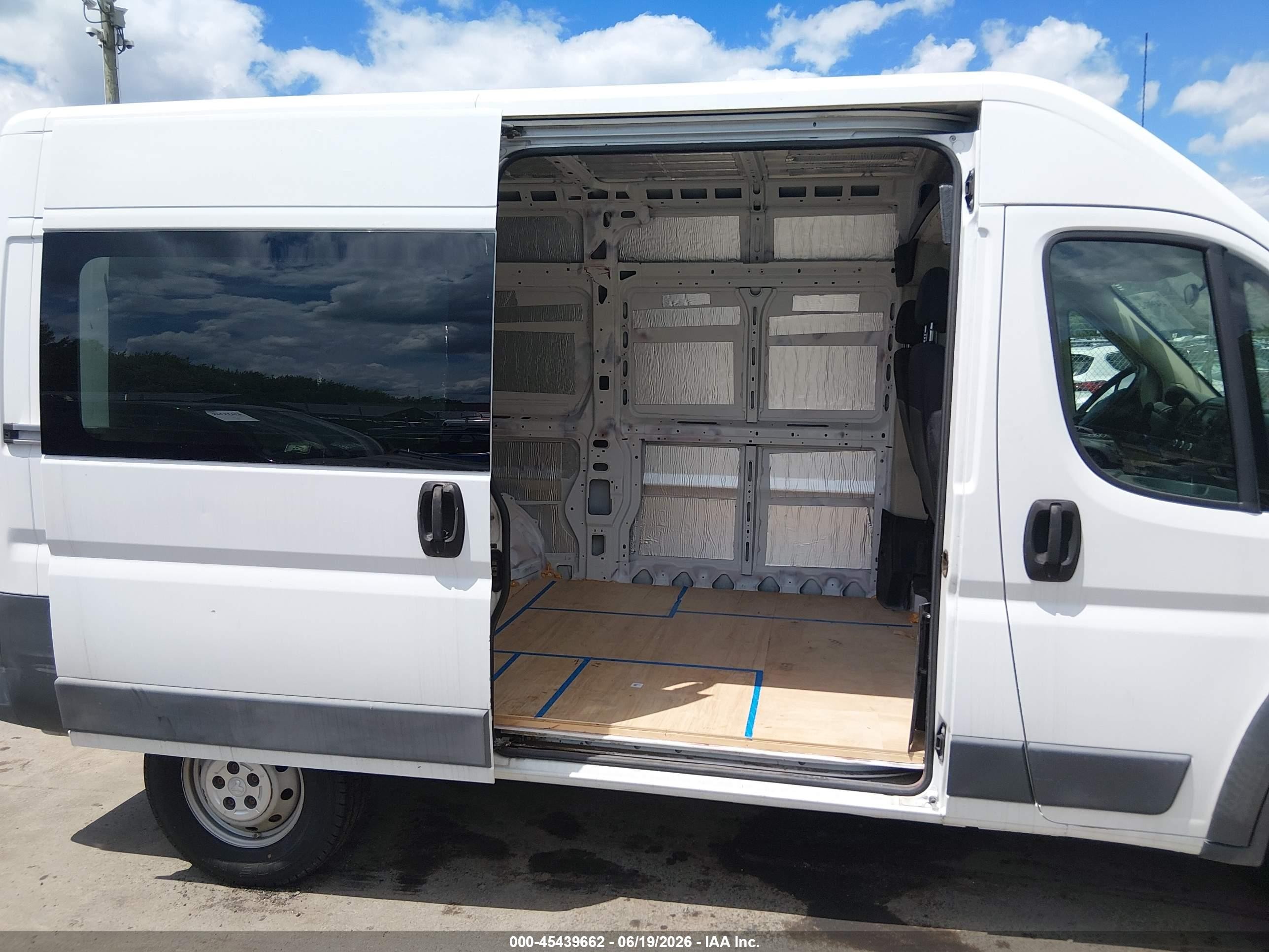 2015 Ram Promaster 2500 High Roof White vin: 3C6TRVCD5FE509734