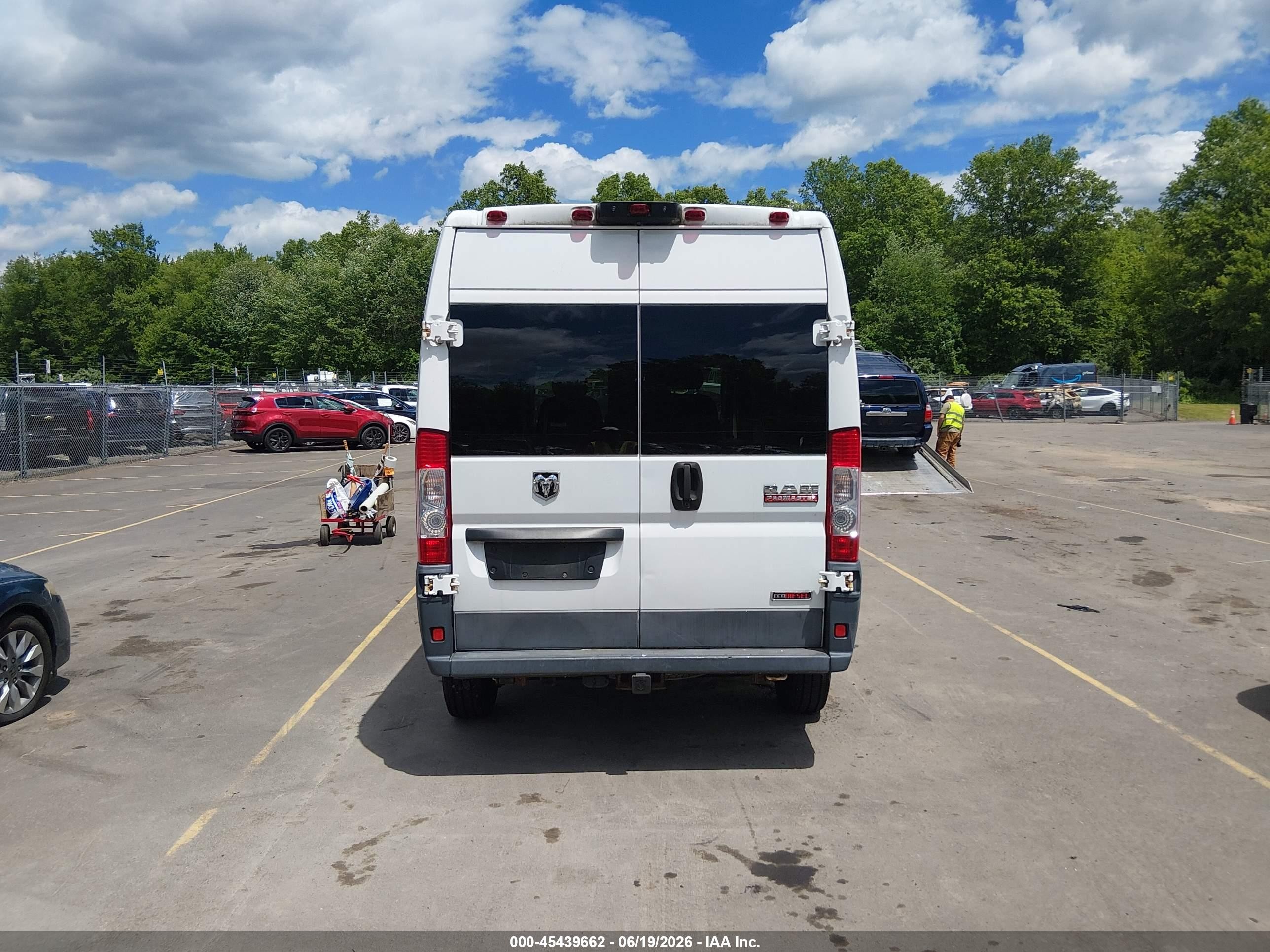 2015 Ram Promaster 2500 High Roof White vin: 3C6TRVCD5FE509734