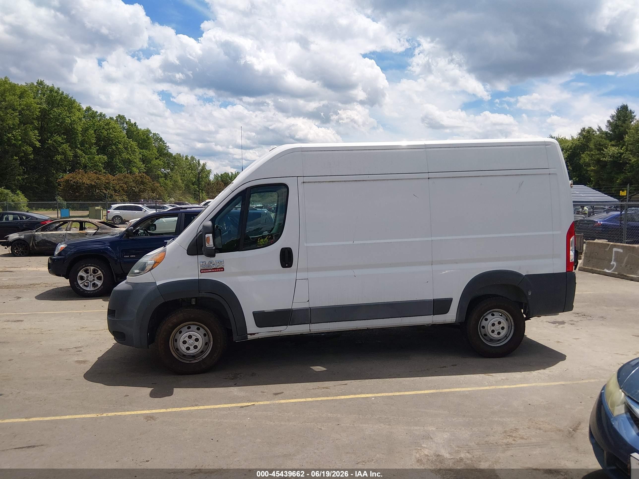 2015 Ram Promaster 2500 High Roof White vin: 3C6TRVCD5FE509734