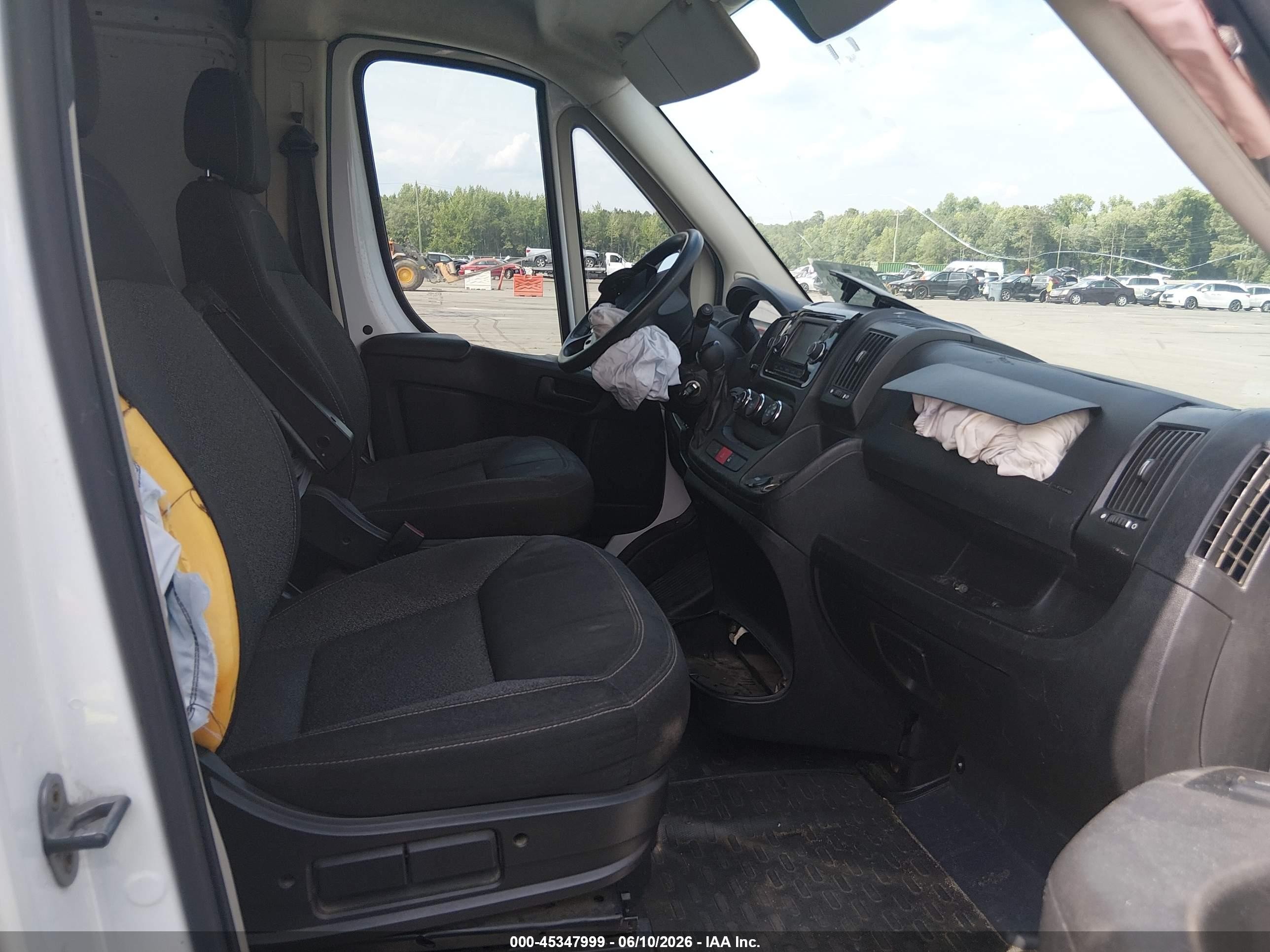 2014 Ram Promaster 2500 High Roof Белый vin: 3C6TRVCG4EE123198