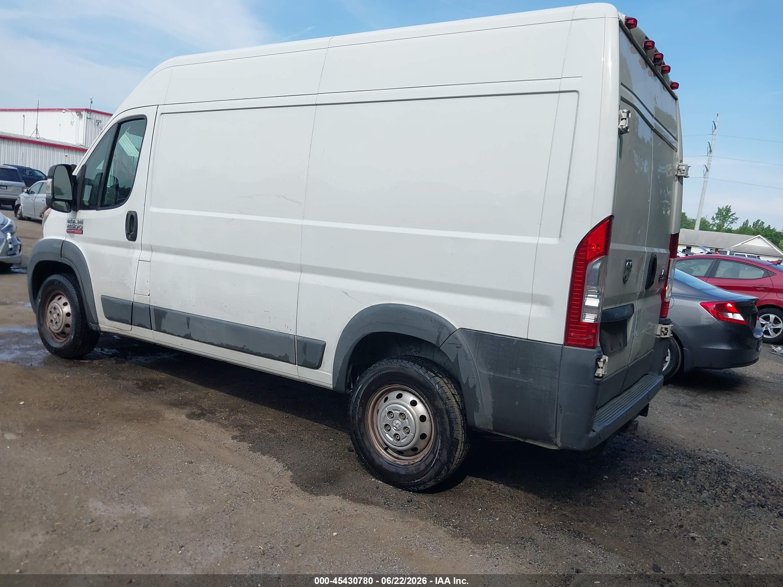 2014 Ram Promaster 2500 High Roof White vin: 3C6TRVCG6EE101249