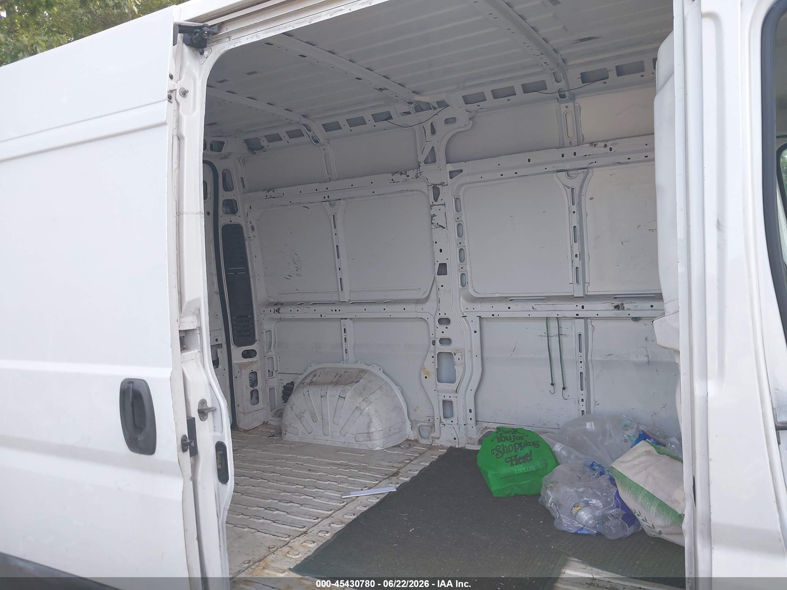 2014 Ram Promaster 2500 High Roof White vin: 3C6TRVCG6EE101249